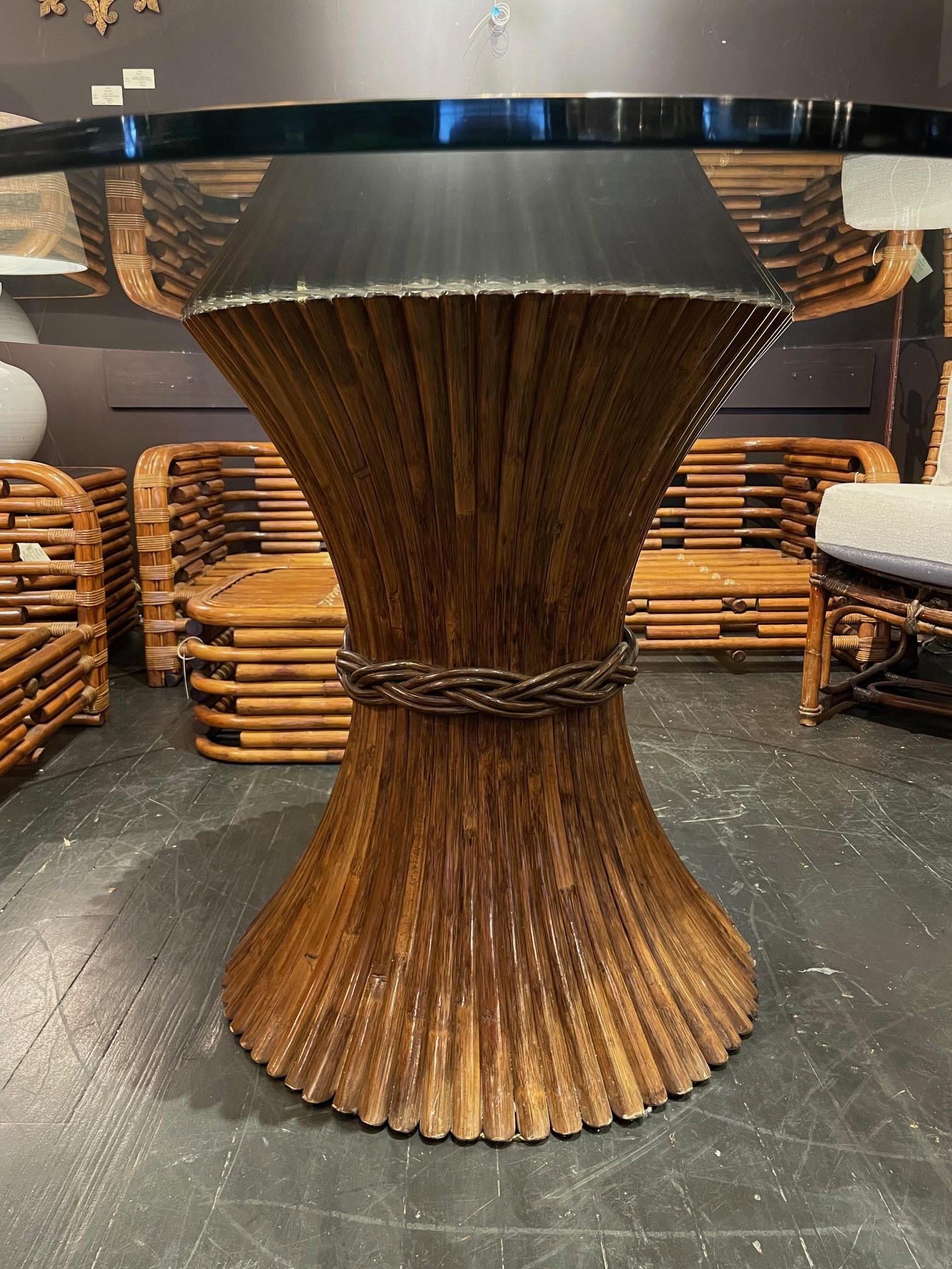 Mesa de comedor con base de bambú y tapa de cristal, Italia, años 60 Bambú en venta