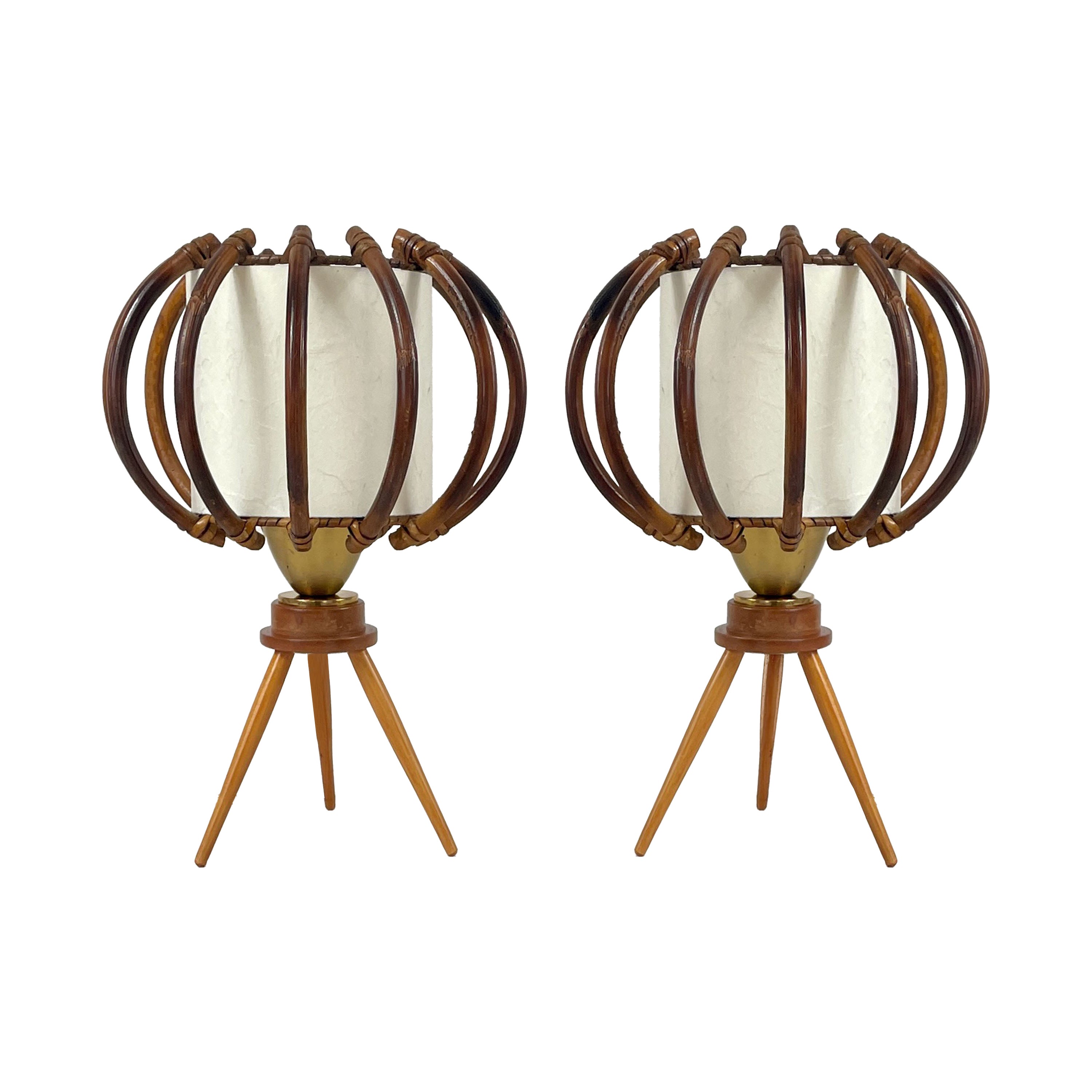 Lampade da tavolo a treppiede in bambù, betulla e pergamena, Francia, anni 
50 in vendita