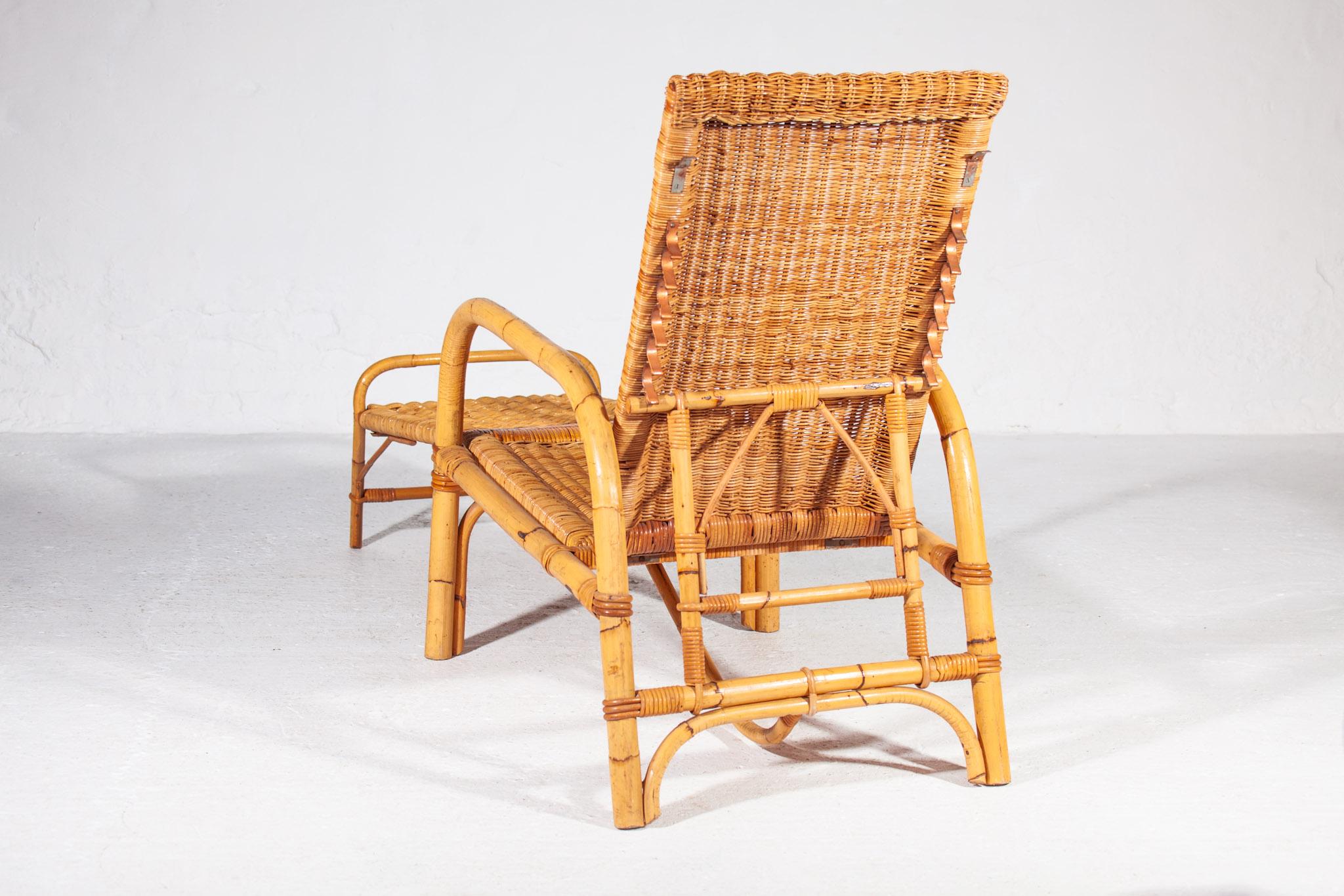 Fait main Fauteuil en bambou Boho et rotin pour votre patio, années 1960, Italie, avec tabouret à pieds en vente