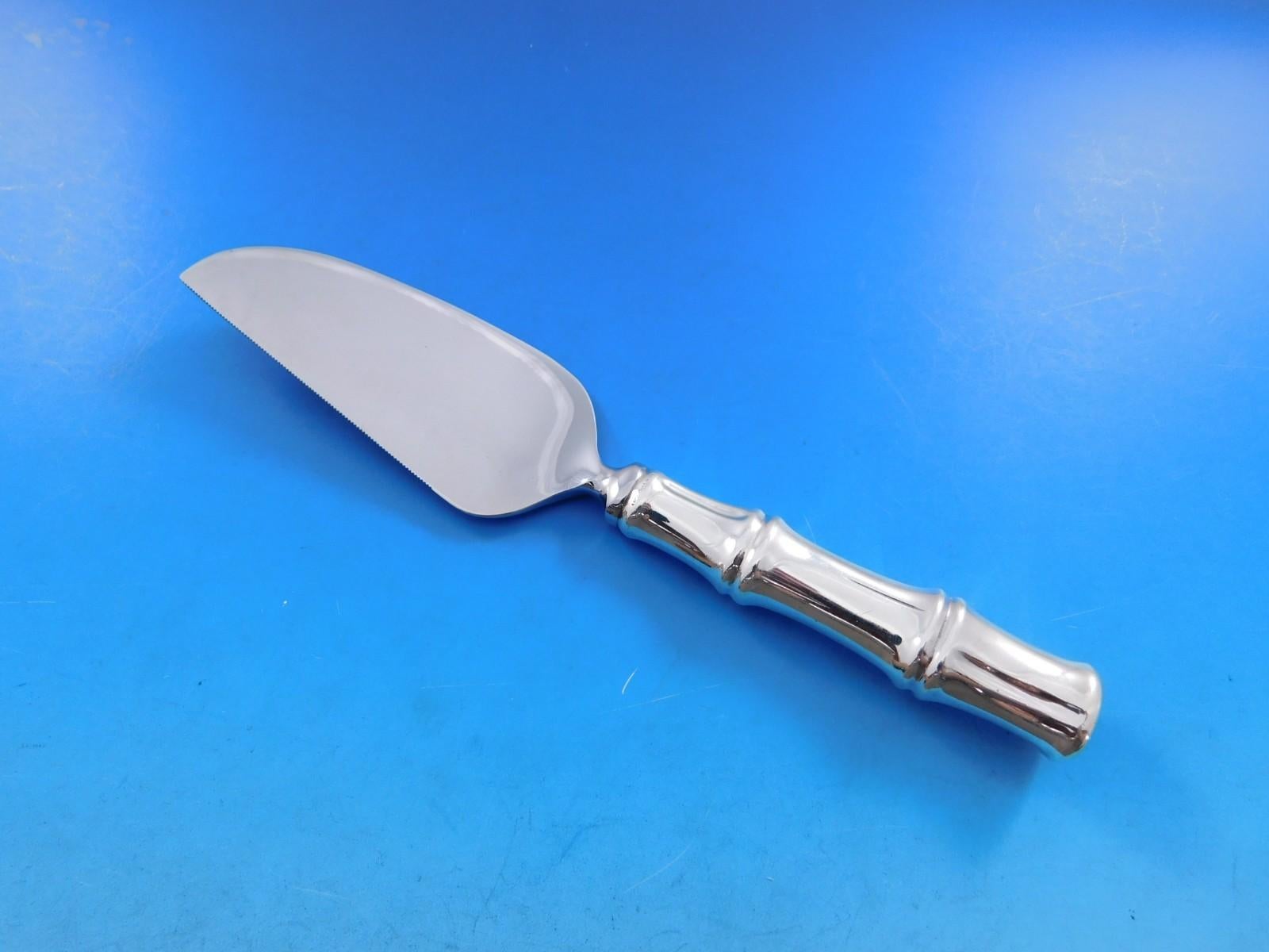 Die 1961 eingeführte Bamboo wurde von Van Day Truex, dem damaligen Designdirektor von Tiffany, entworfen. 1965 gewann Bamboo den International Design Award für Silber. Seine Schlichtheit und sein Charakter haben ihn zu einem Favoriten für moderne