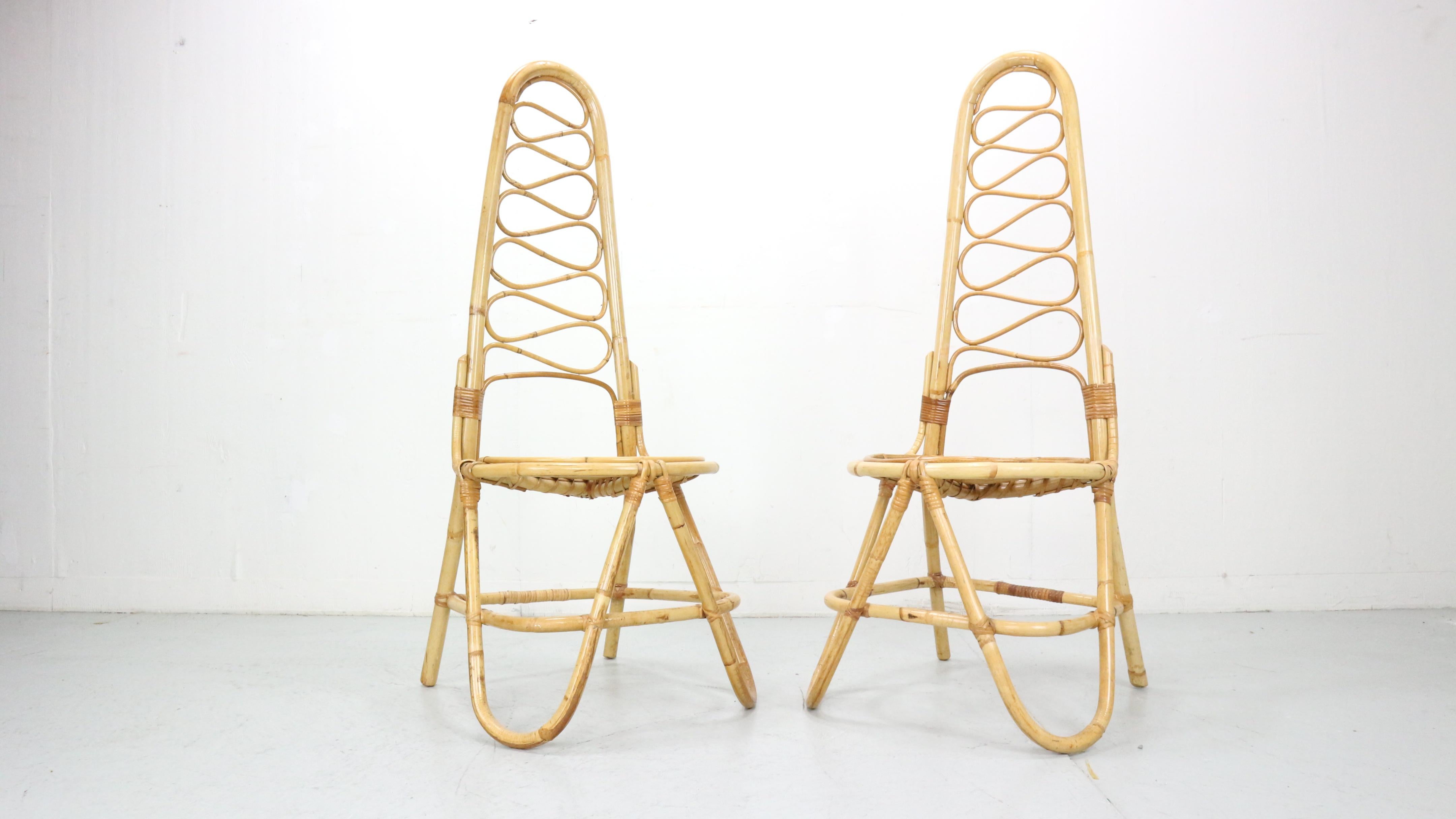 Beautiful and elegant mid-century modern high back chair. Designed by Dirk van Sliedrecht for Rohe Noordwolde. Classic Dutch design from the 1960s. Frame and seat made of bent bamboo and rattan. This beautiful Mid-Century Modern high back chair by