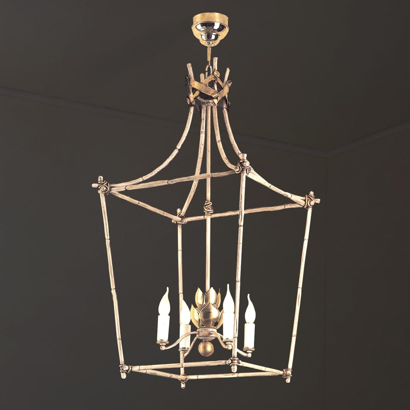Da abbinare all'applique in bambù o come elemento di spicco per aggiungere un accento rustico-chic in un soggiorno o una sala da pranzo moderni, questo splendido lampadario non passerà inosservato grazie al suo design unico e al forte impatto