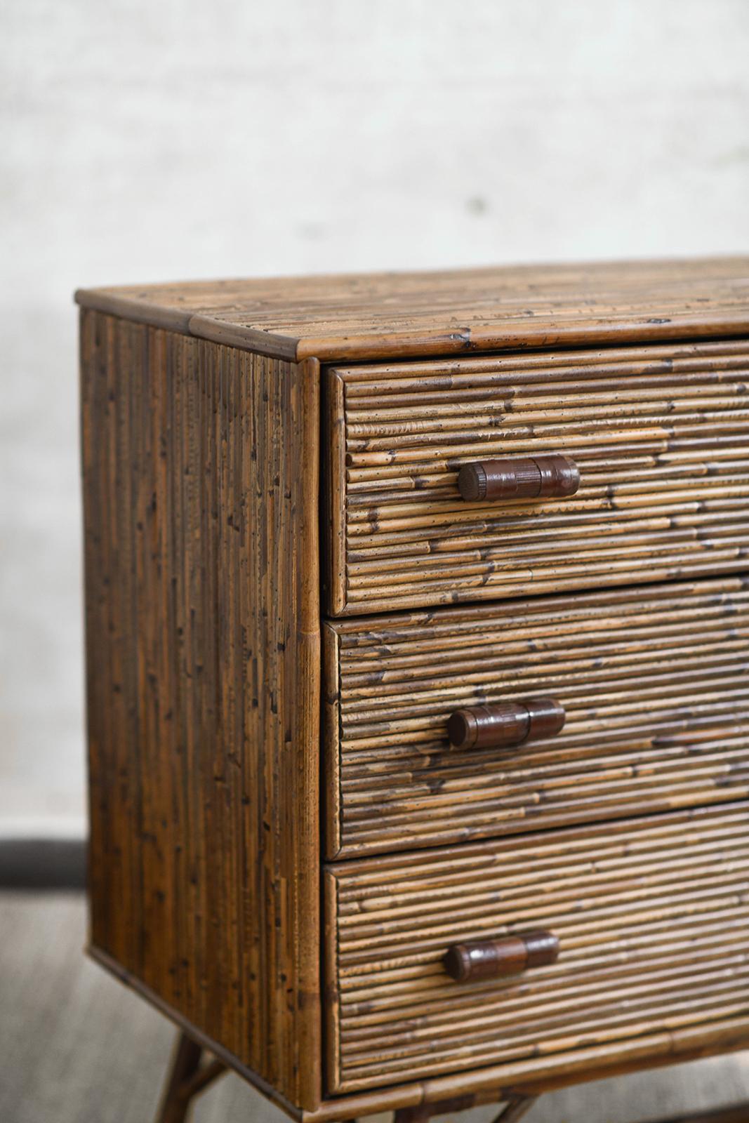 Bamboo chest of drawers with legs and leather bindings – Molto Editions In New Condition For Sale In Roma, RM