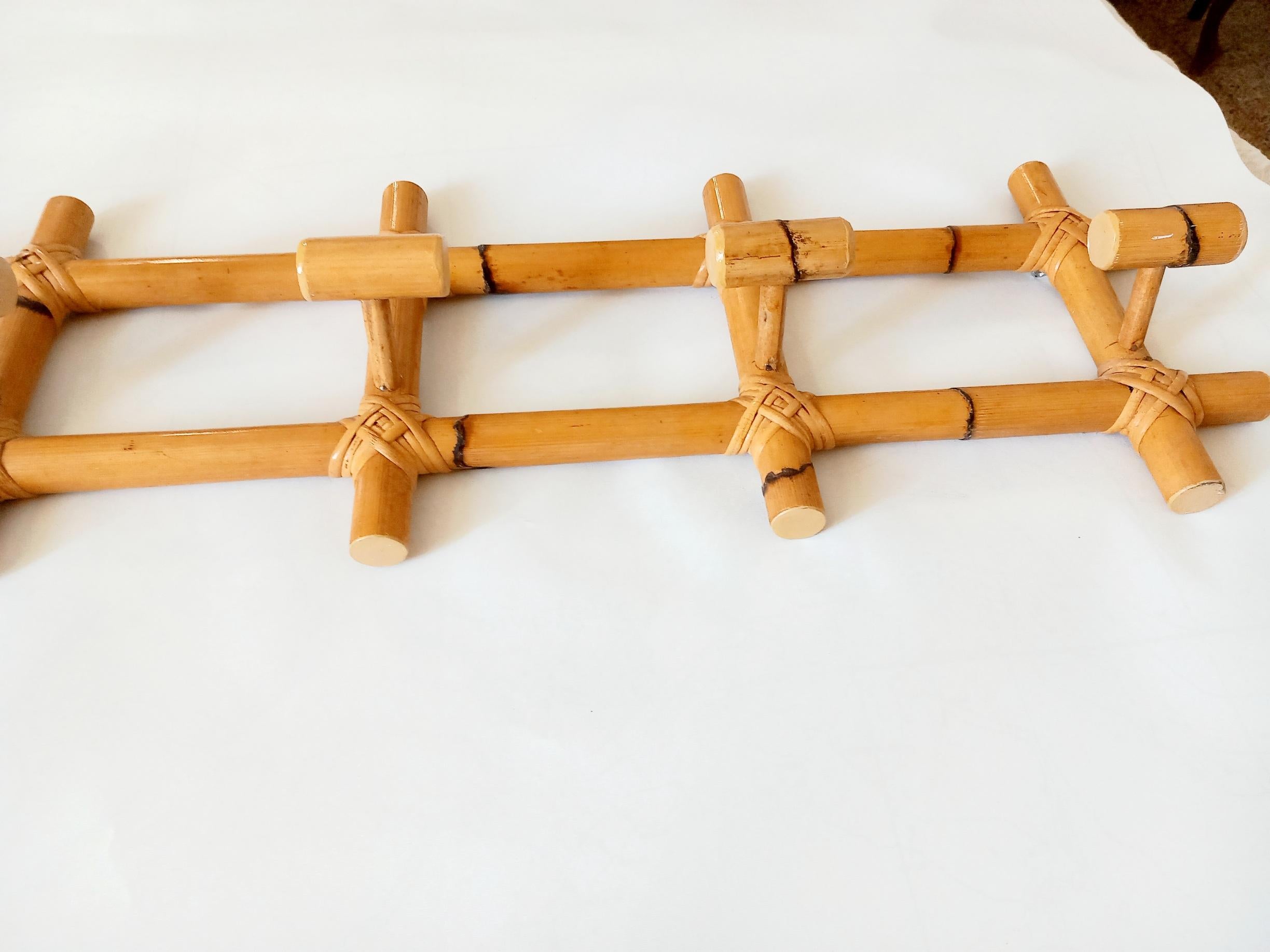  Coat Rack Bamboo 6 Hangers Natural Color and Elegant Shape. Spain, Mid-Century For Sale 3