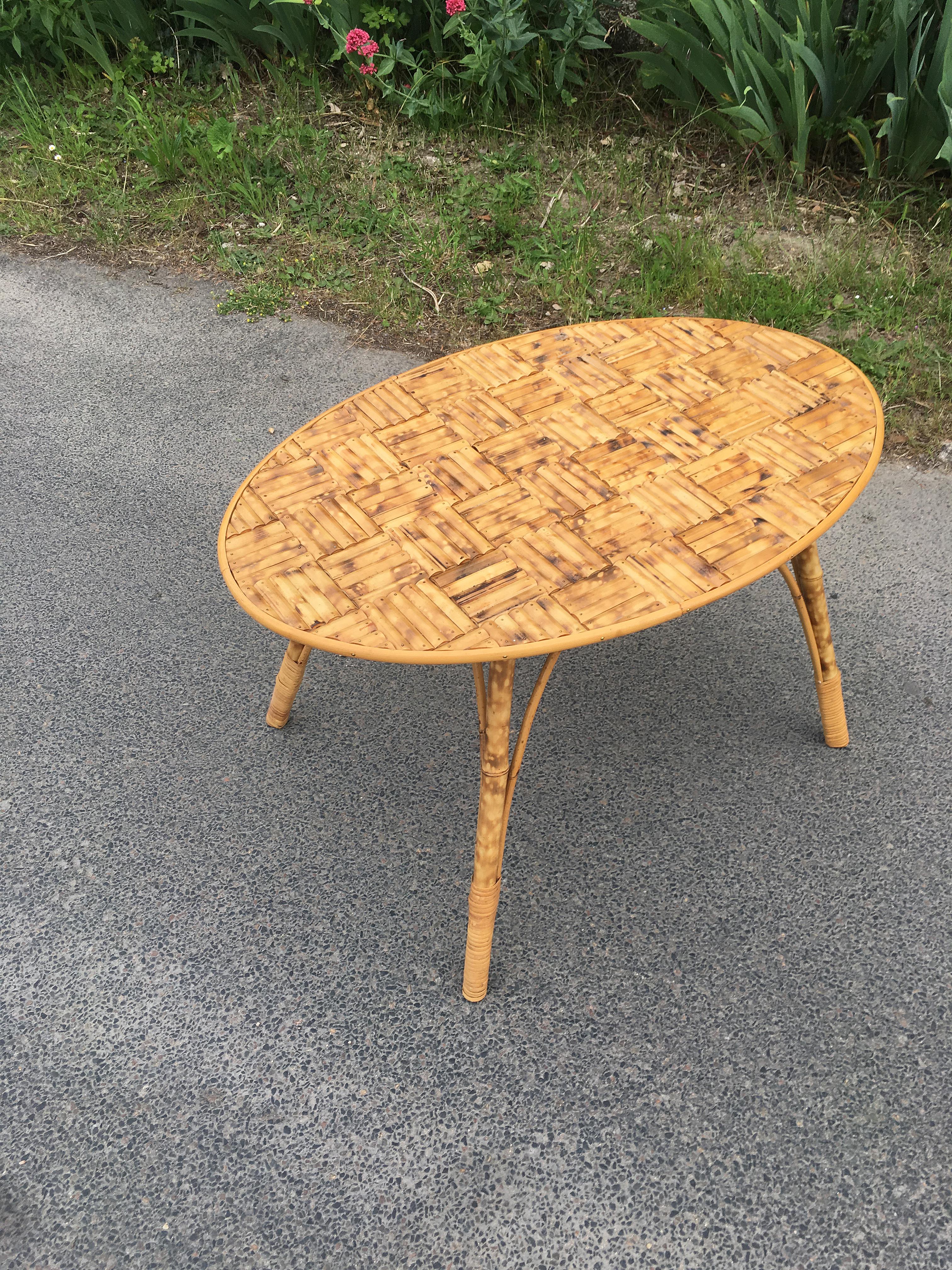 Bamboo Coffee Table, Tray Made of Bamboo Sticks Fixed by Small Brass Nails In Good Condition For Sale In Saint-Ouen, FR