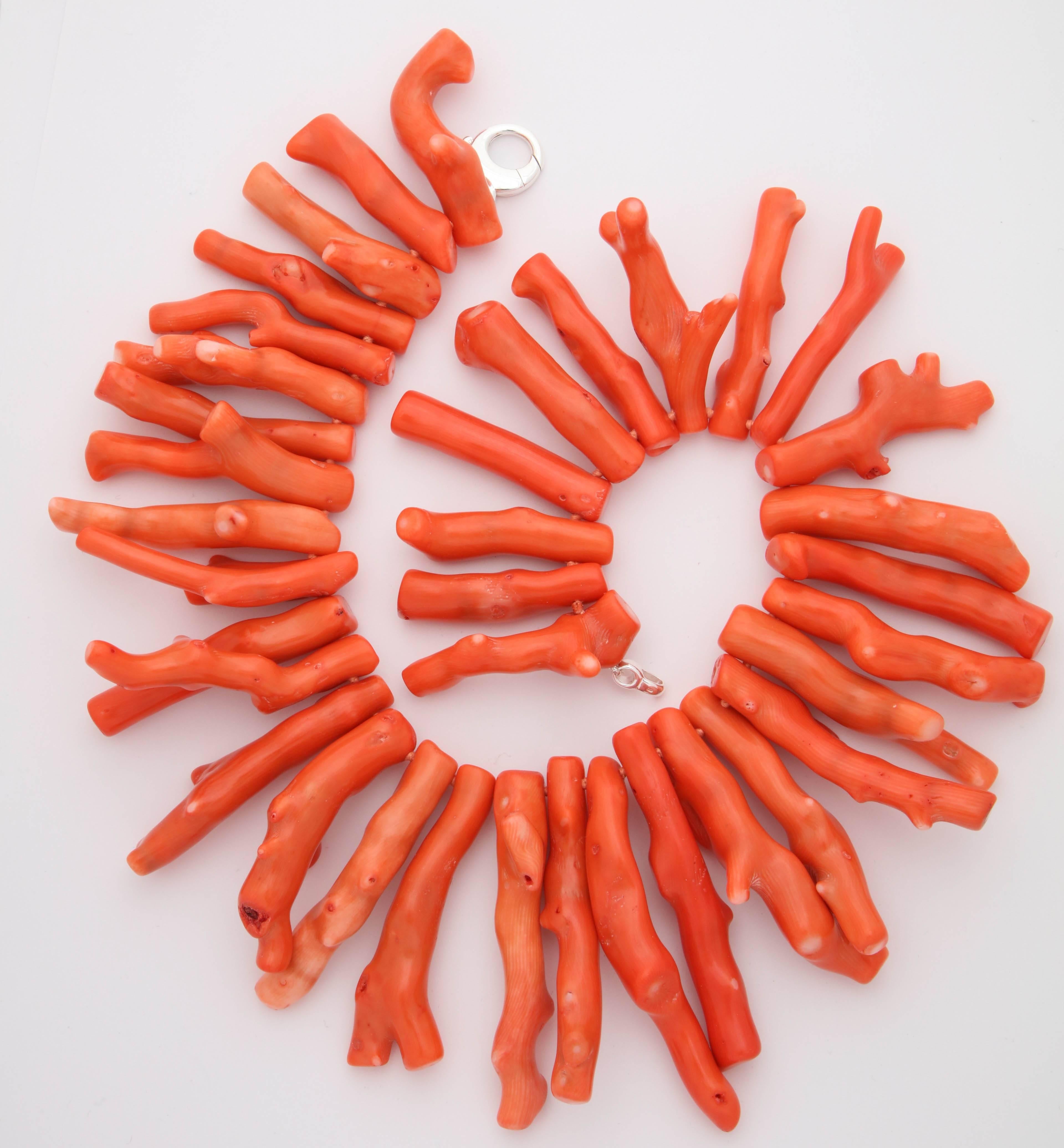 Bamboo Coral Branch Necklace For Sale 2