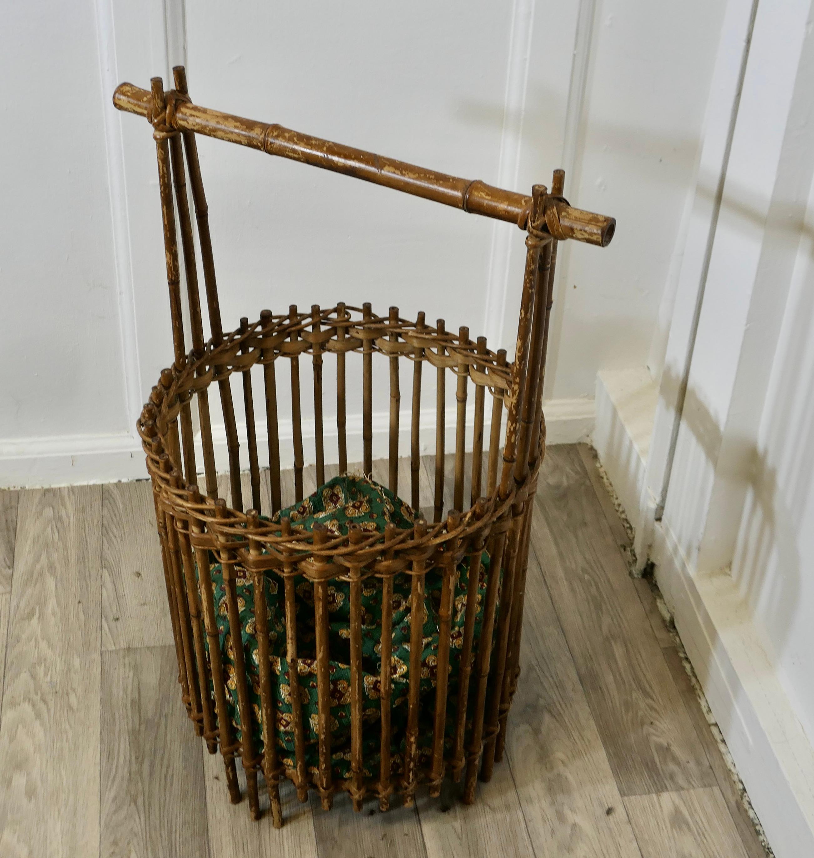 Bamboo Craft Basket, Knitting, Crochet, Patchwork  A very useful piece In Good Condition For Sale In Godshill, Isle of Wight