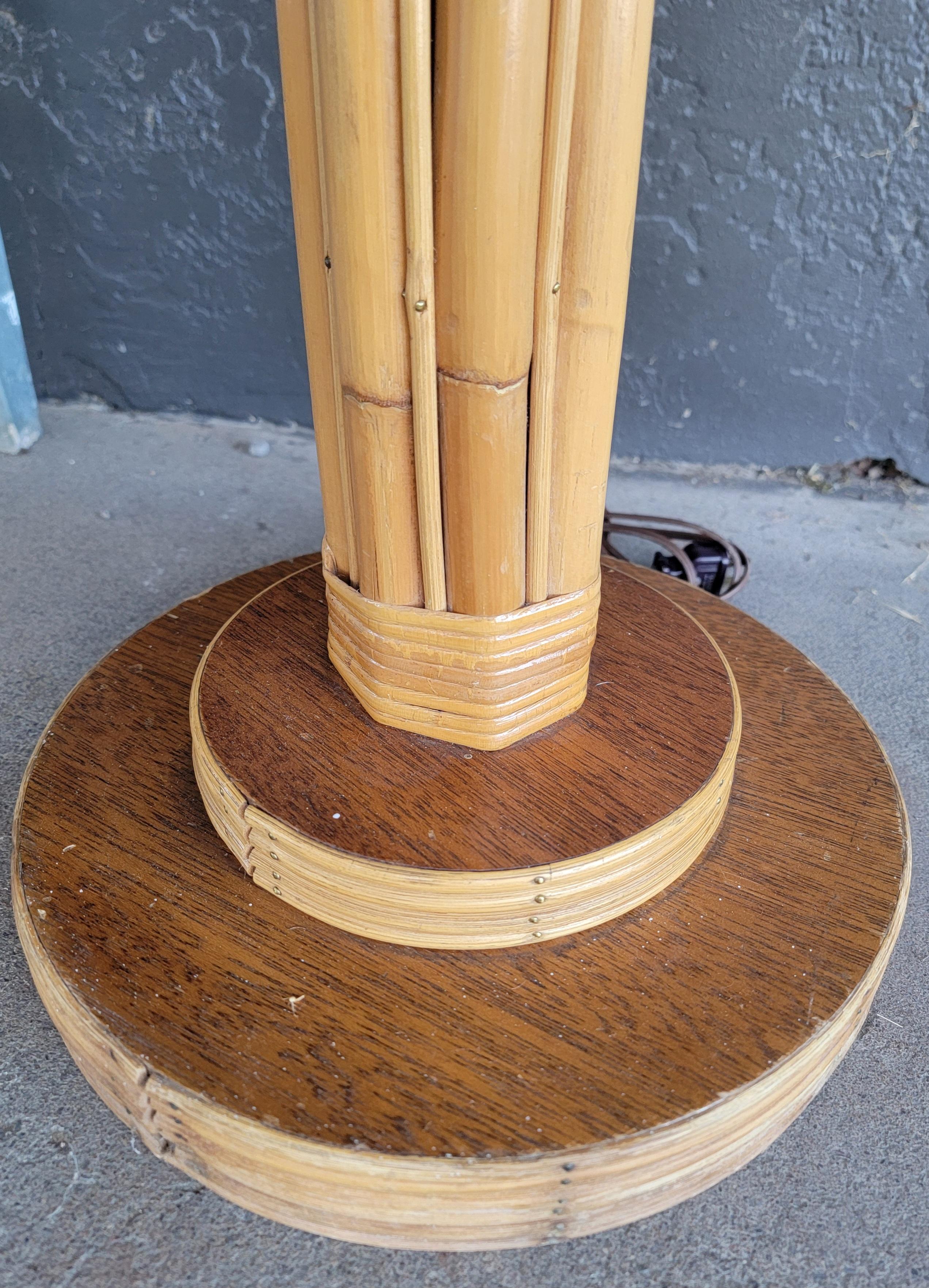 Lampadaire et lampe de table en bambou 1950 en vente 3