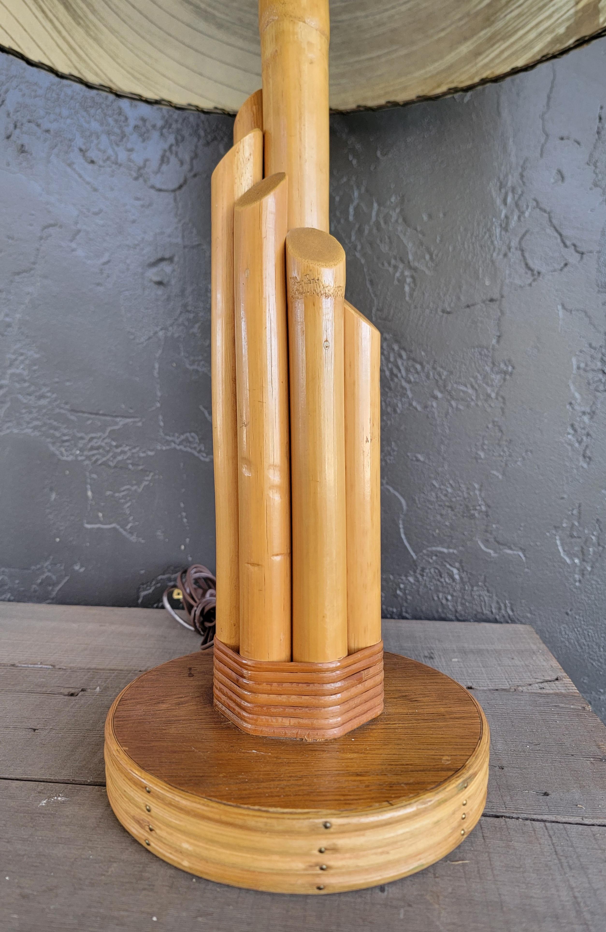 20ième siècle Lampadaire et lampe de table en bambou 1950 en vente
