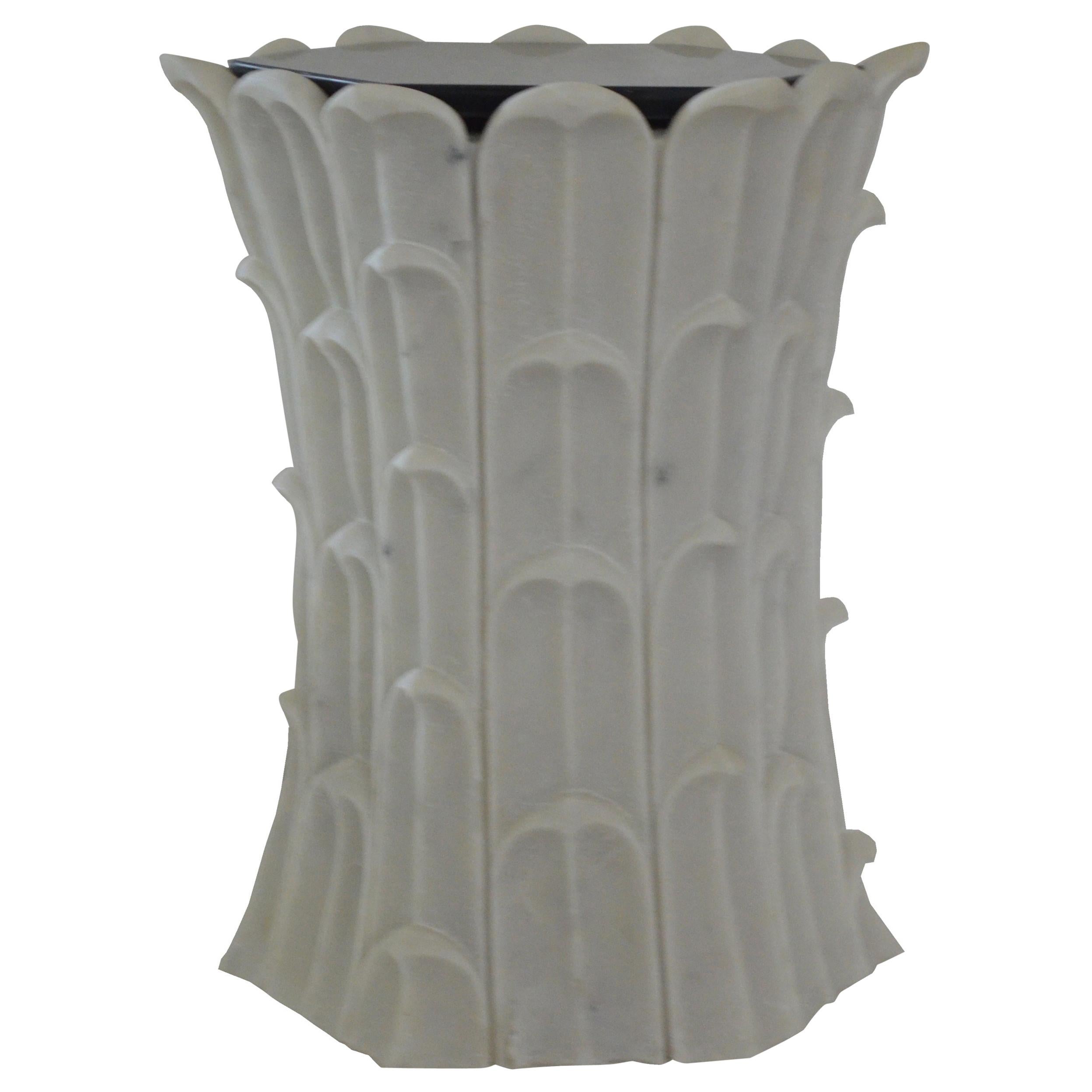 Table d'appoint en marbre Bamboo Grove fabriquée à la main en Inde par Stephanie Odegard en vente