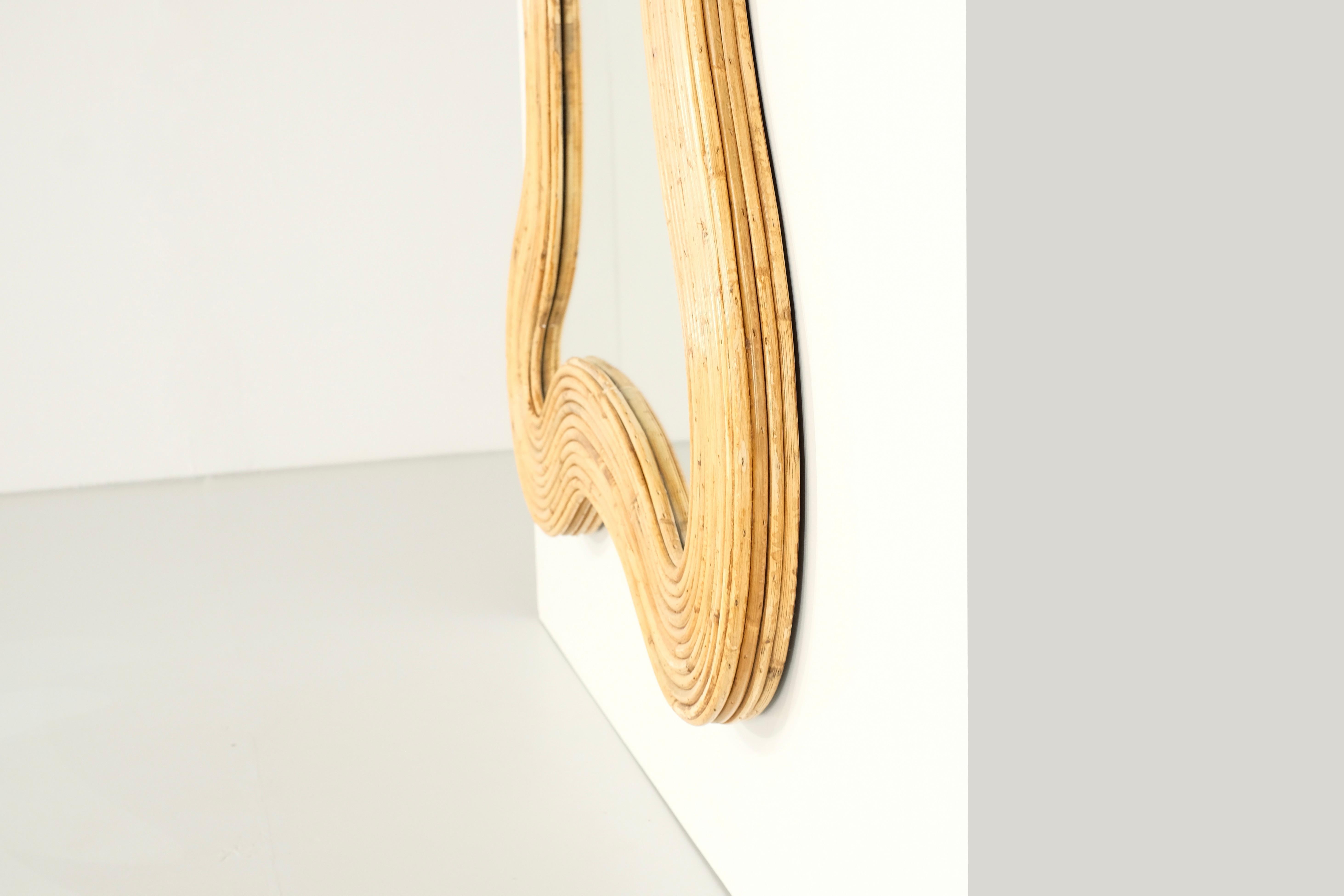 Bamboo in Mirror Large Size, Italien Contemporary. (Bambus) im Angebot