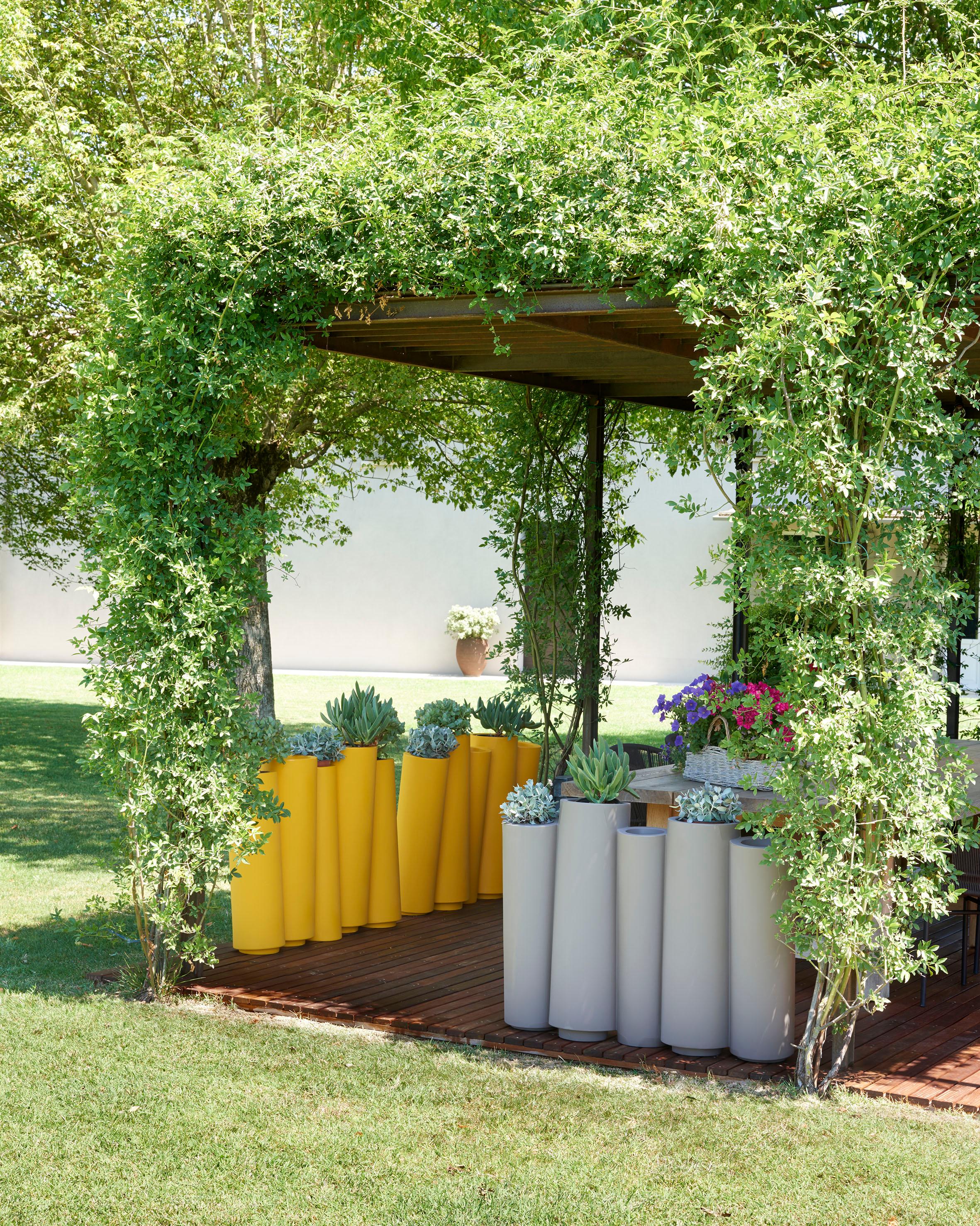 Postmoderne Cachepot en bambou Greene & Greene par Tous les Trois en vente
