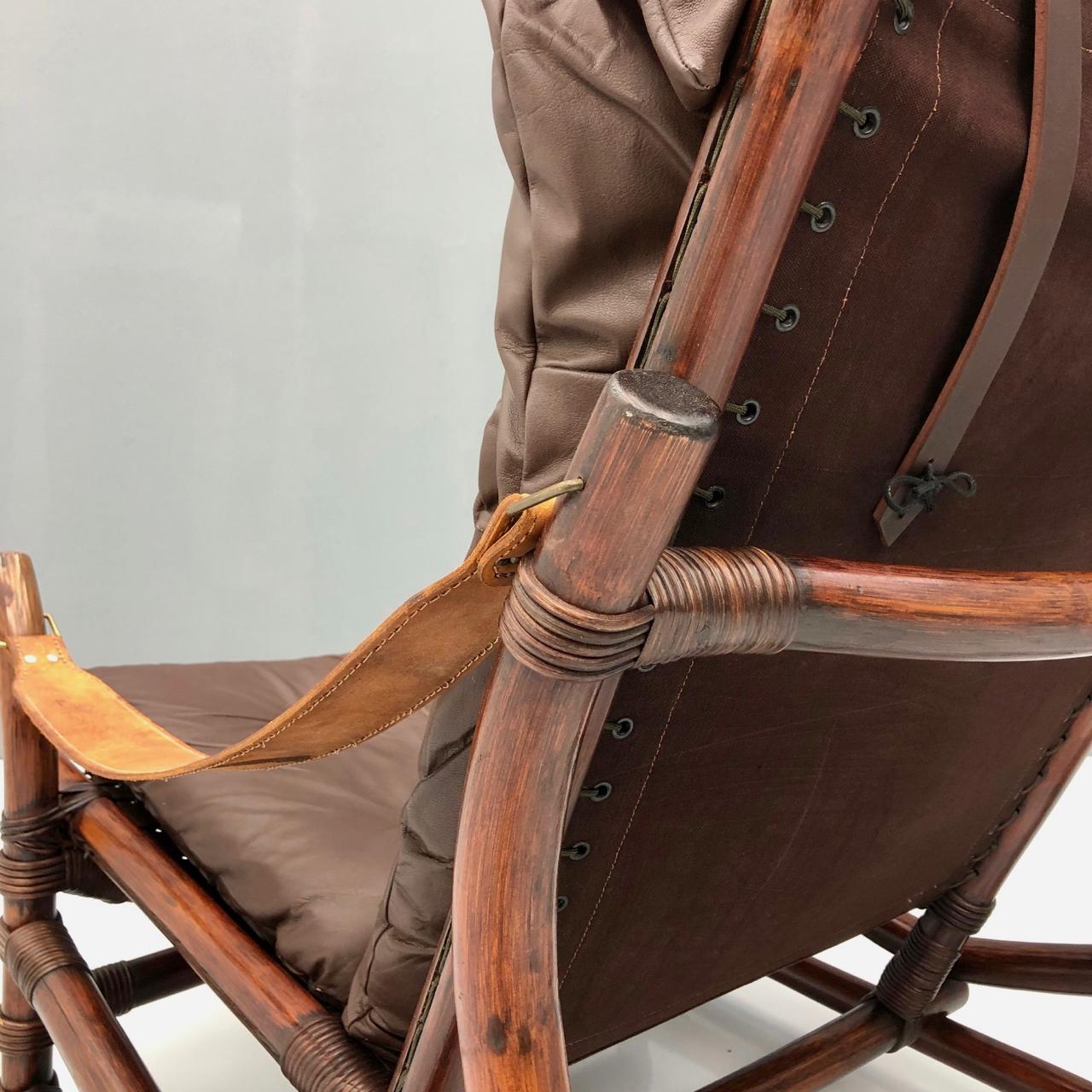 Leather Bamboo Lounge Chair with a Table, 1960s In Good Condition For Sale In Frankfurt / Dreieich, DE