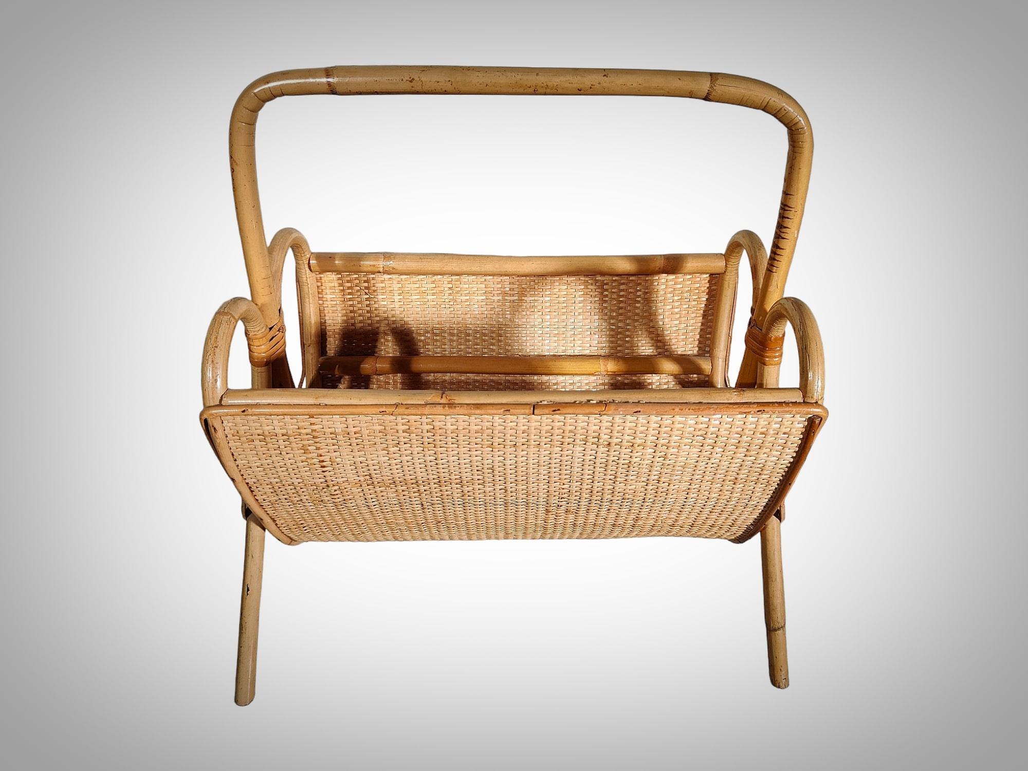 Bamboo Magazine Rack from the 1950s In Good Condition For Sale In Madrid, ES