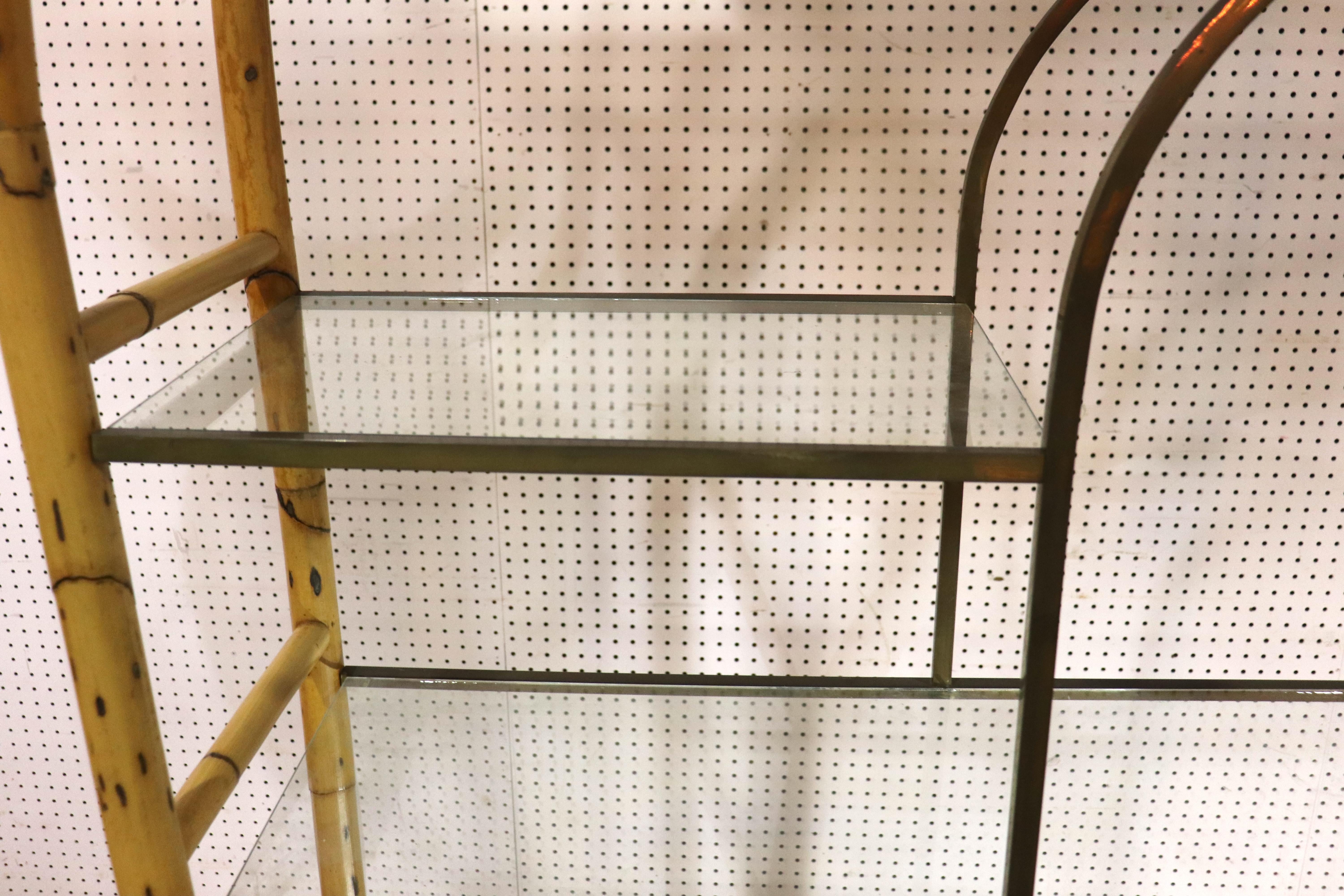 XX secolo Etagere in bambù e specchio in vendita