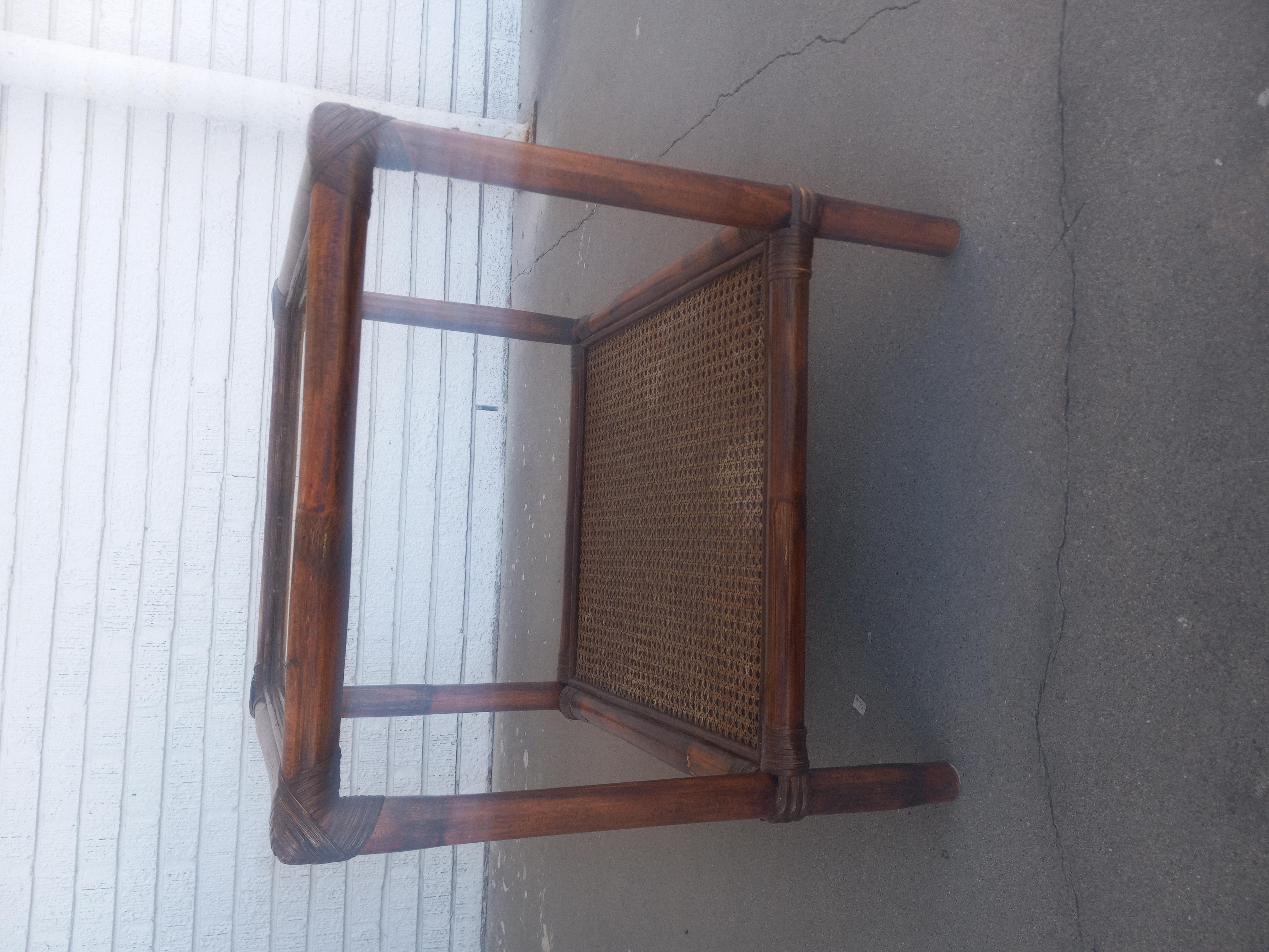 20ième siècle Table d'appoint en bambou en vente
