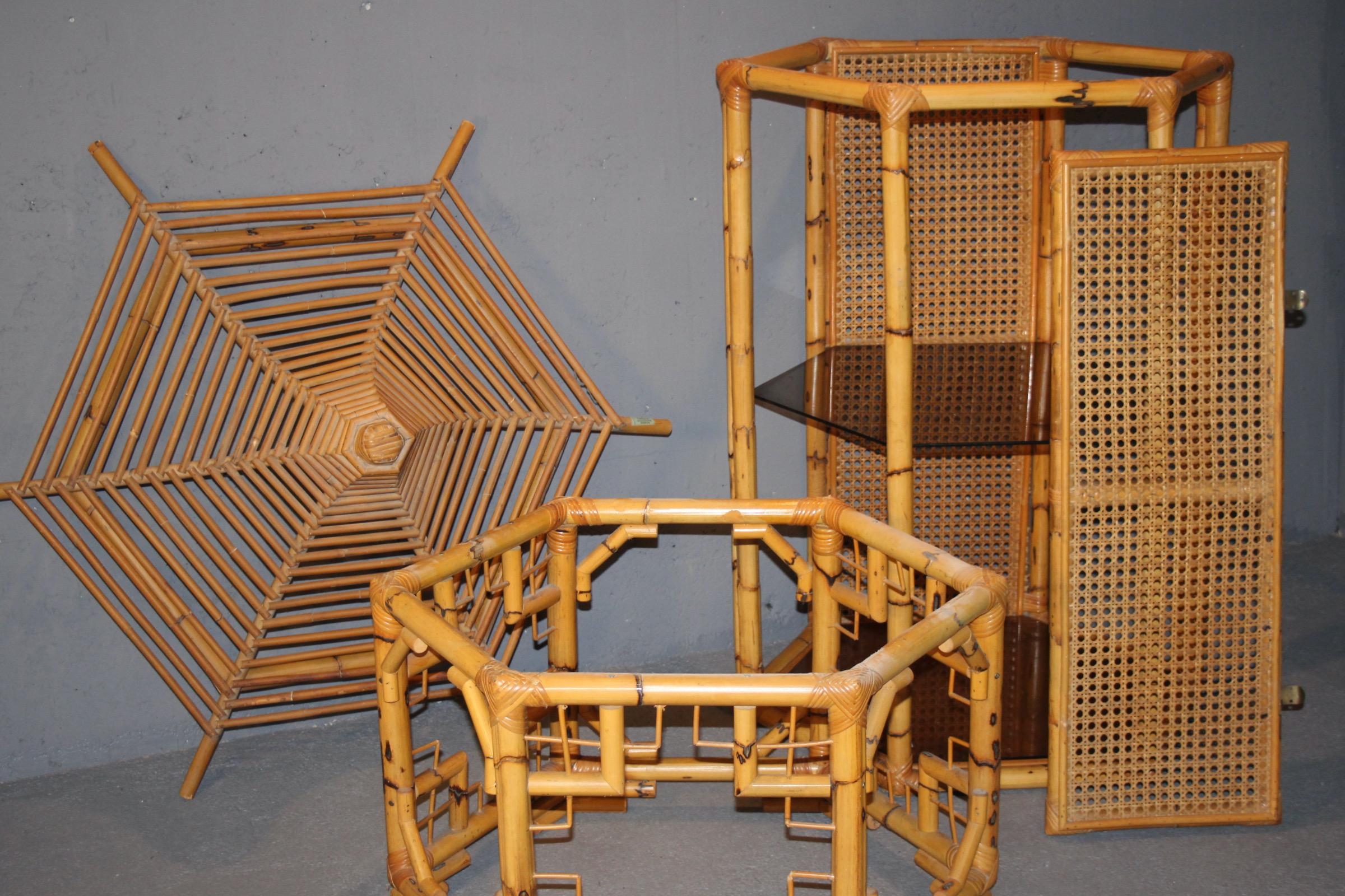 vitrina pagoda de bambú en venta 1