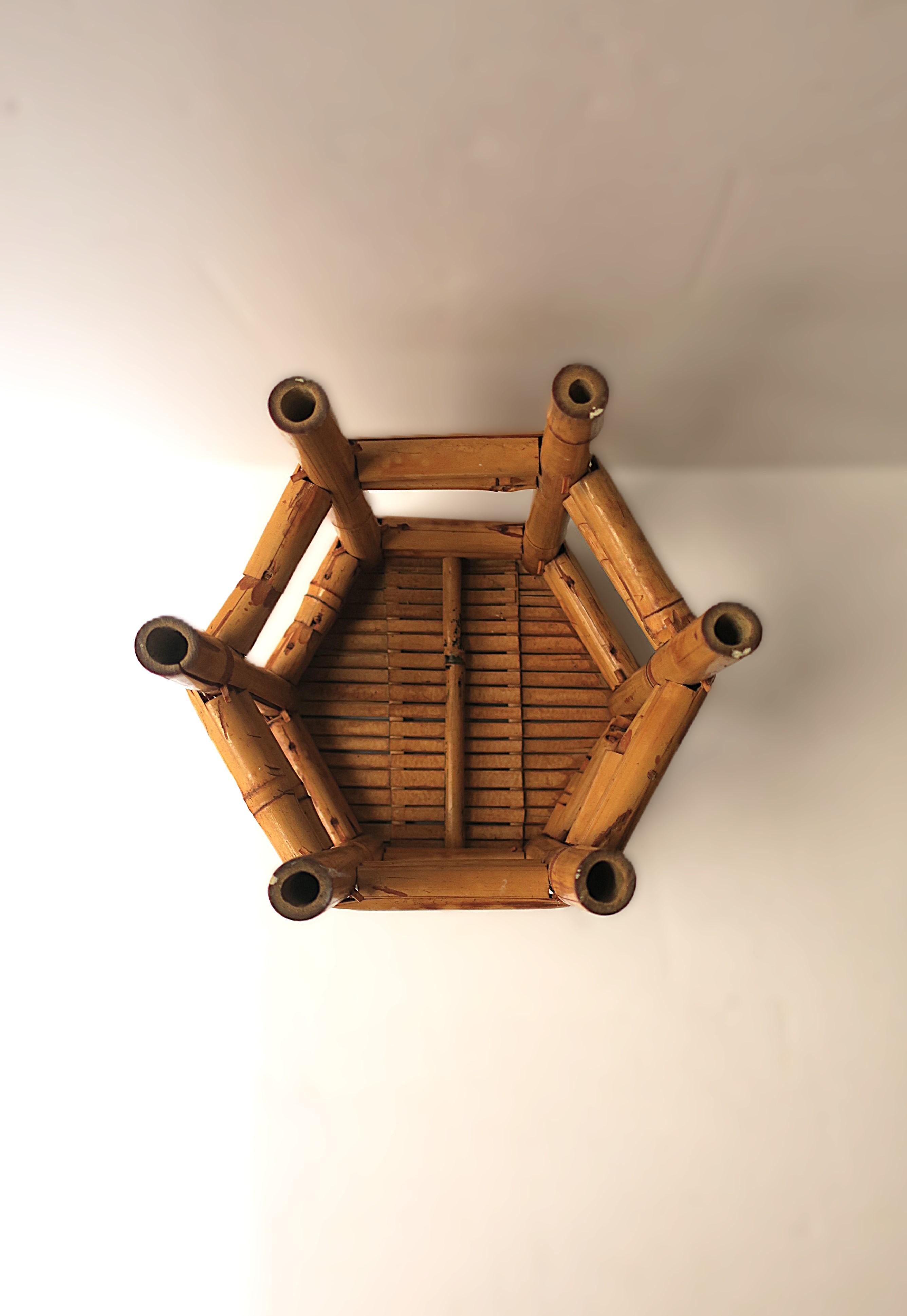 Bamboo Pedestal Plant Stand im Angebot 4