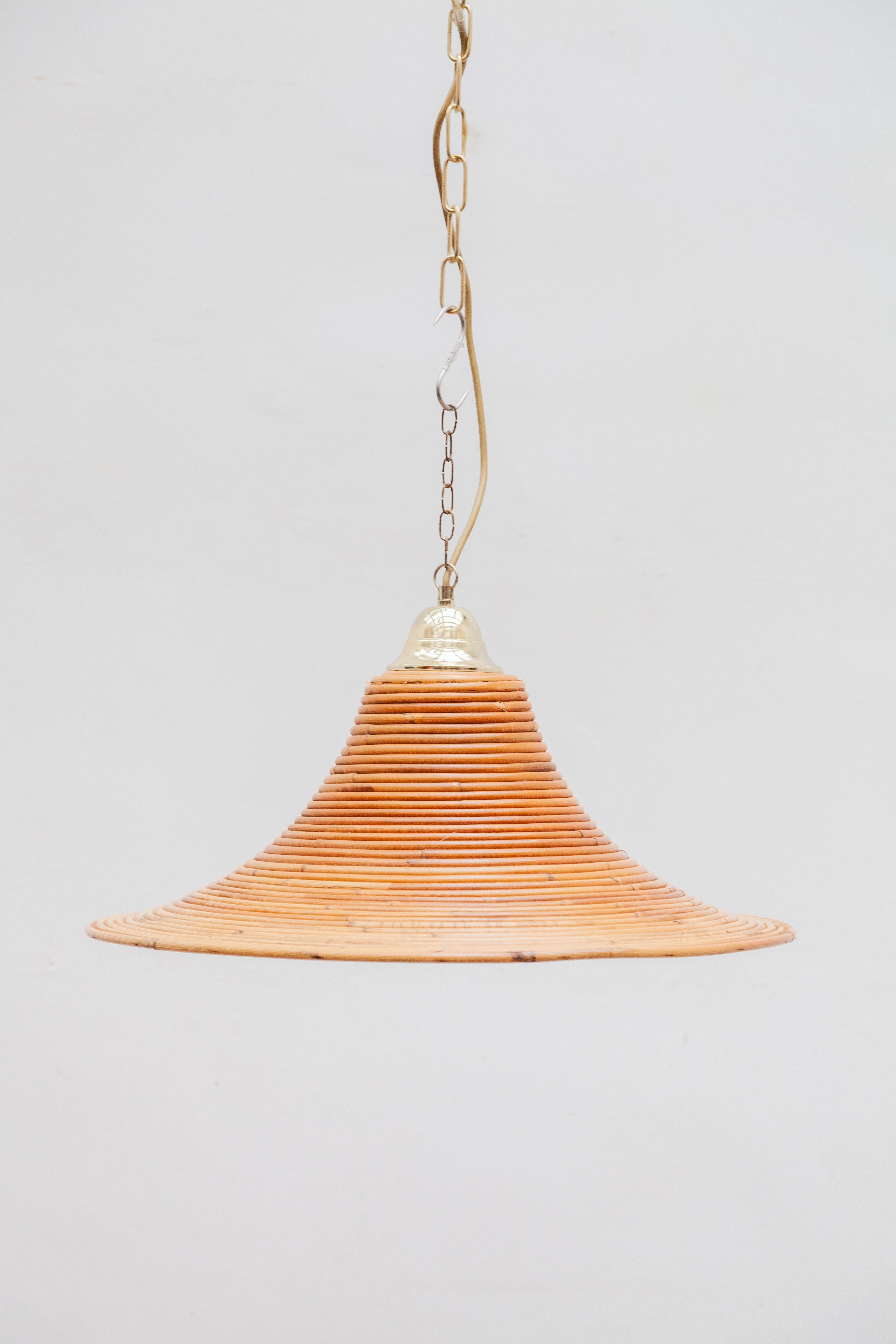 Stylish vintage bamboo hanging lamp from 1970s in the style of Gabriella Crespi. Very good vintage condition, patina consistent with use and age. Ready to furnish your home or beach house!
