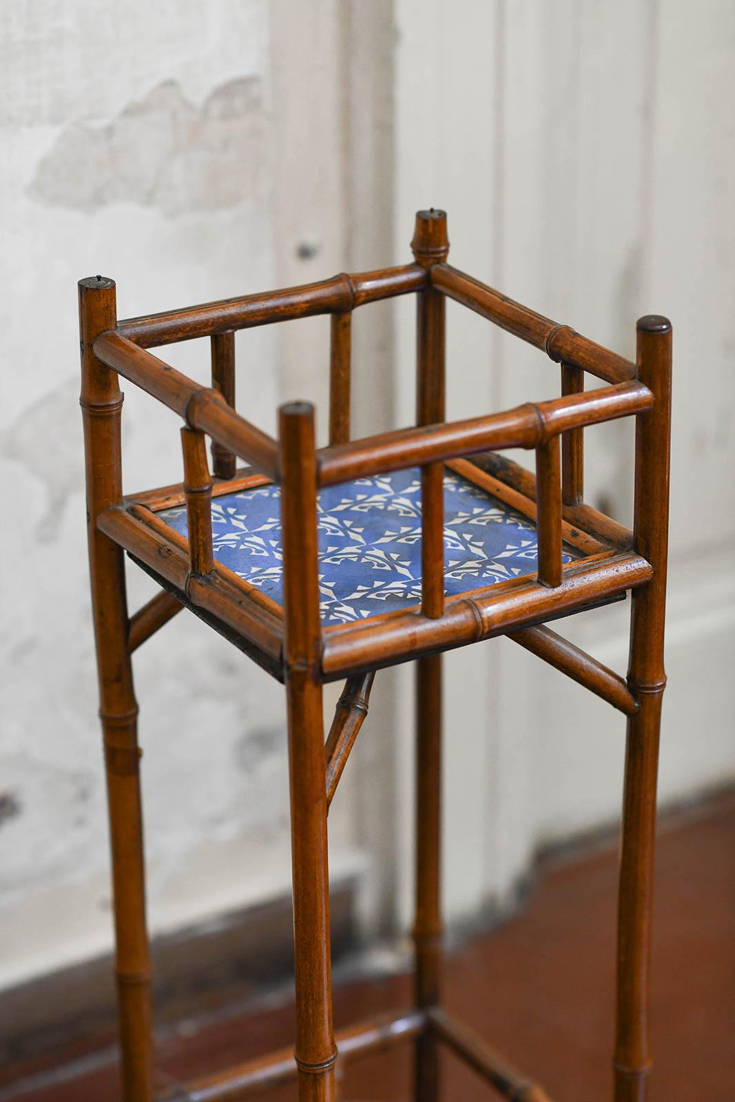 Soporte de bambú para plantas Mayólica en venta