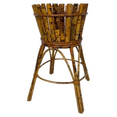 Pflanzenständer aus Bambus