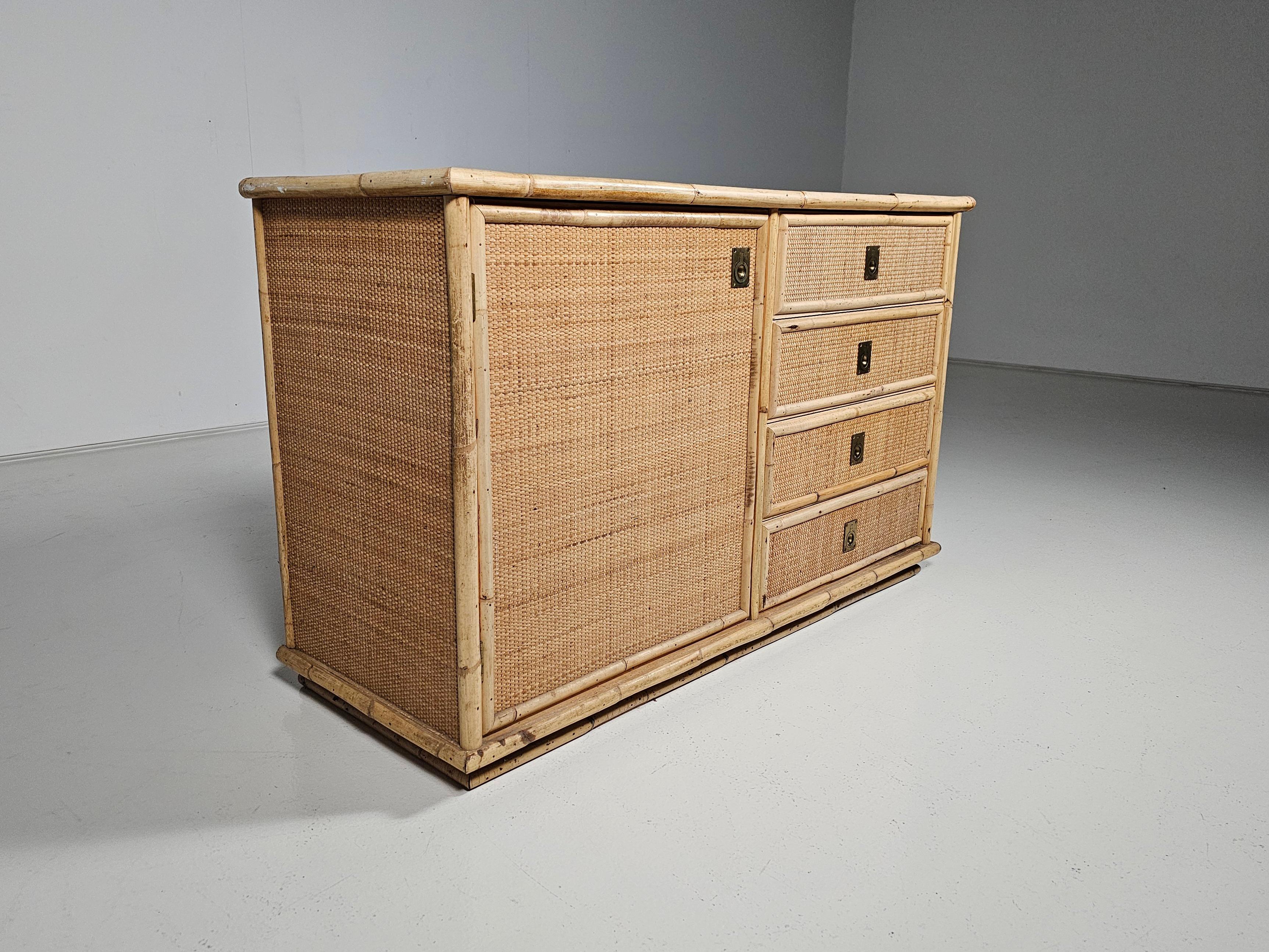 Mid-Century moderno Armadio in bambù, rattan e ottone di Dal Vera, Italia, anni '70 in vendita