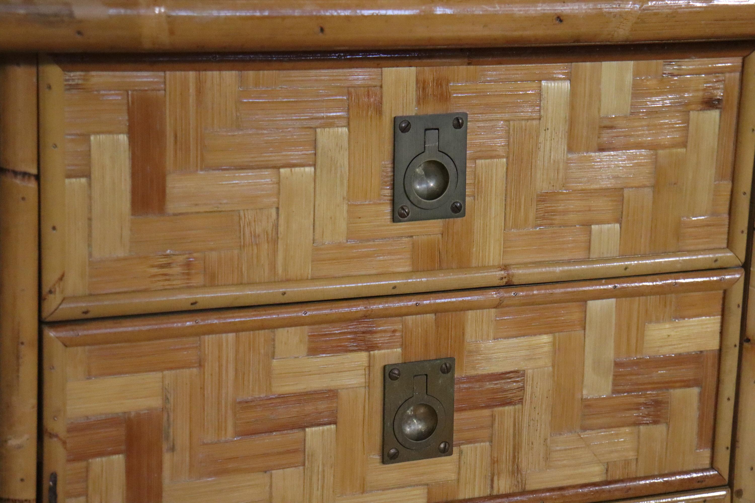 Italiano Scrivania in bambù, rattan e ottone di Dal Vera, Italia, anni '60 in vendita