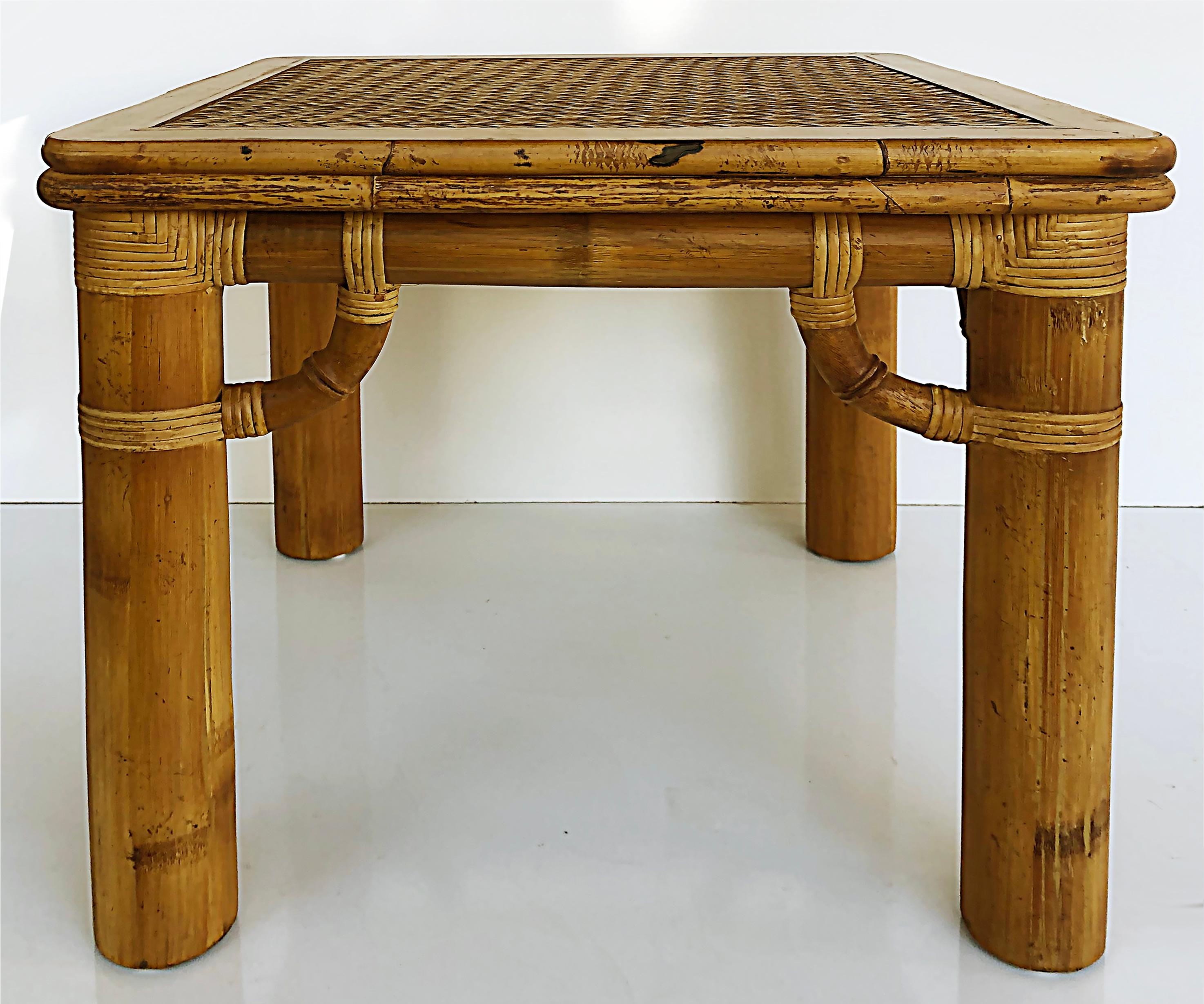 20ième siècle Table d'appoint en bambou, rotin et roseau, attribuée à Maitland Smith en vente