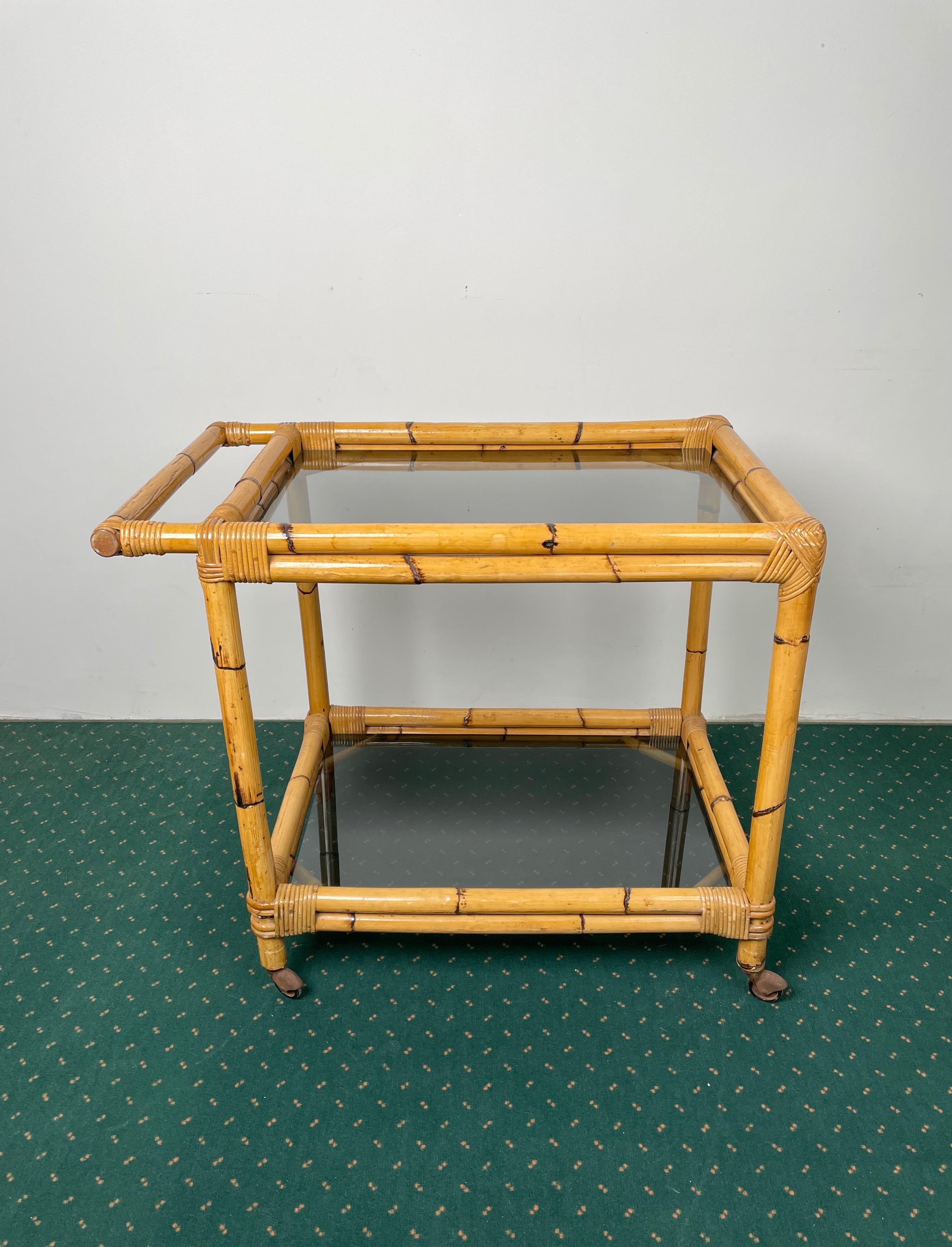 Mid-Century Modern Bamboo Rattan and Smoked Glass Bar Serving Cart Trolley, Italy, 1960s For Sale