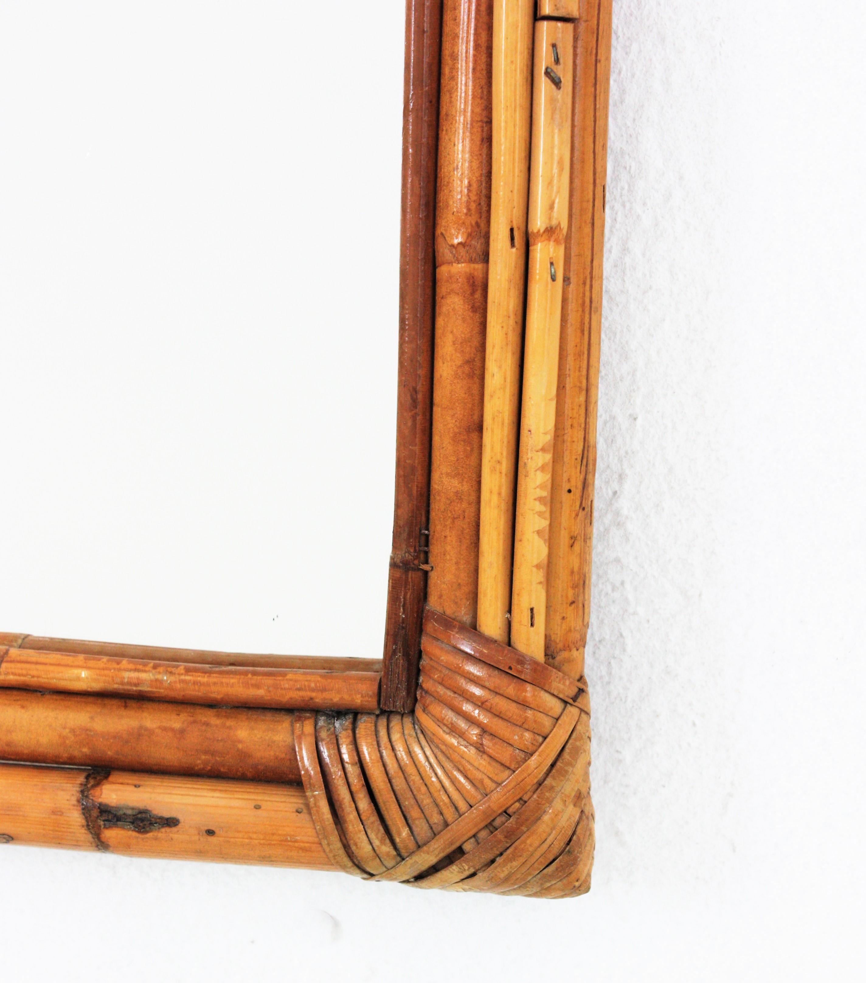 Spanish Bamboo Rattan Arched Wall Mirror, 1960s In Good Condition For Sale In Barcelona, ES