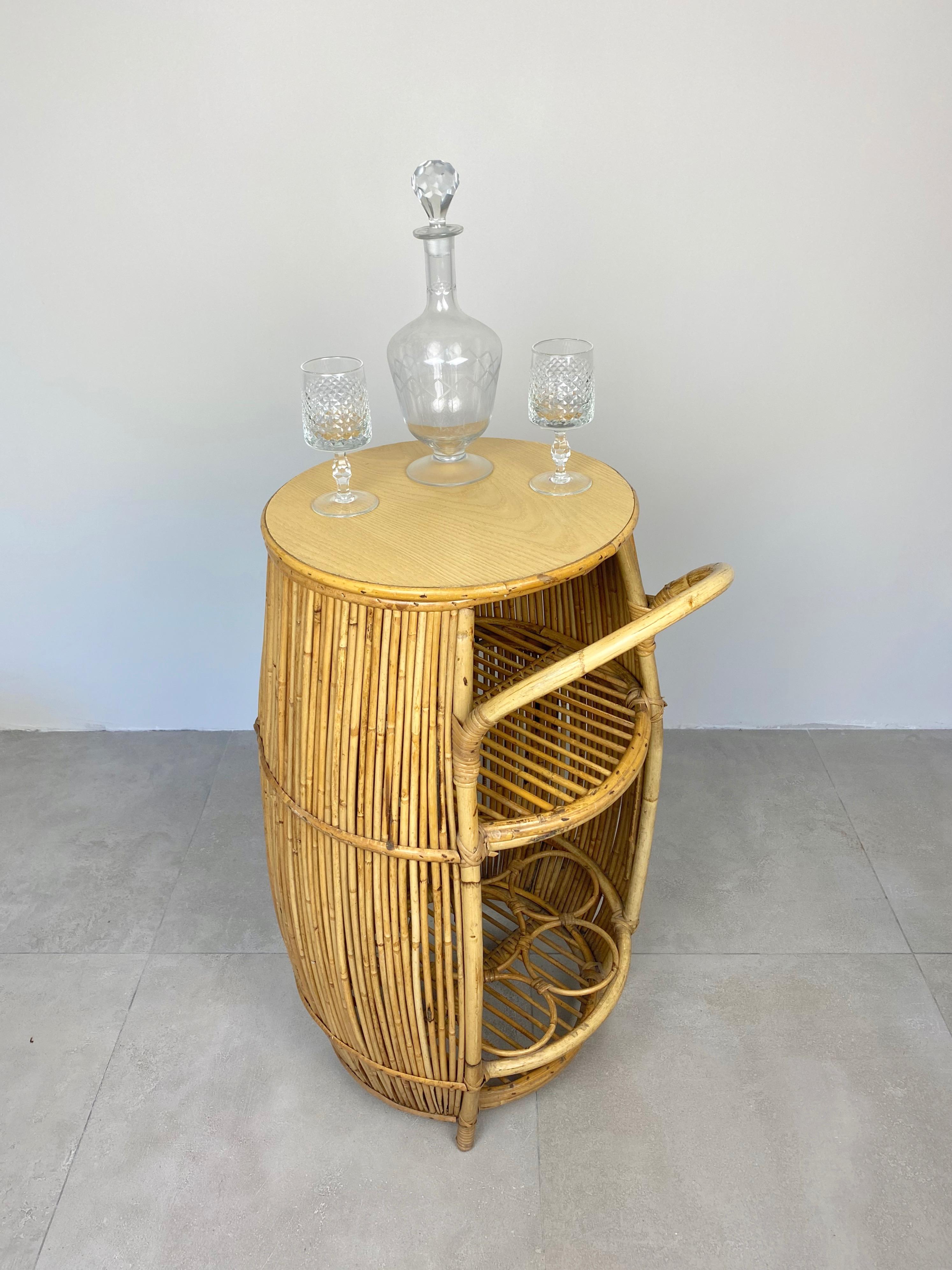 Mid-Century Modern Bamboo Rattan Barrel Bar Cart Cabinet, Italy, 1960s For Sale