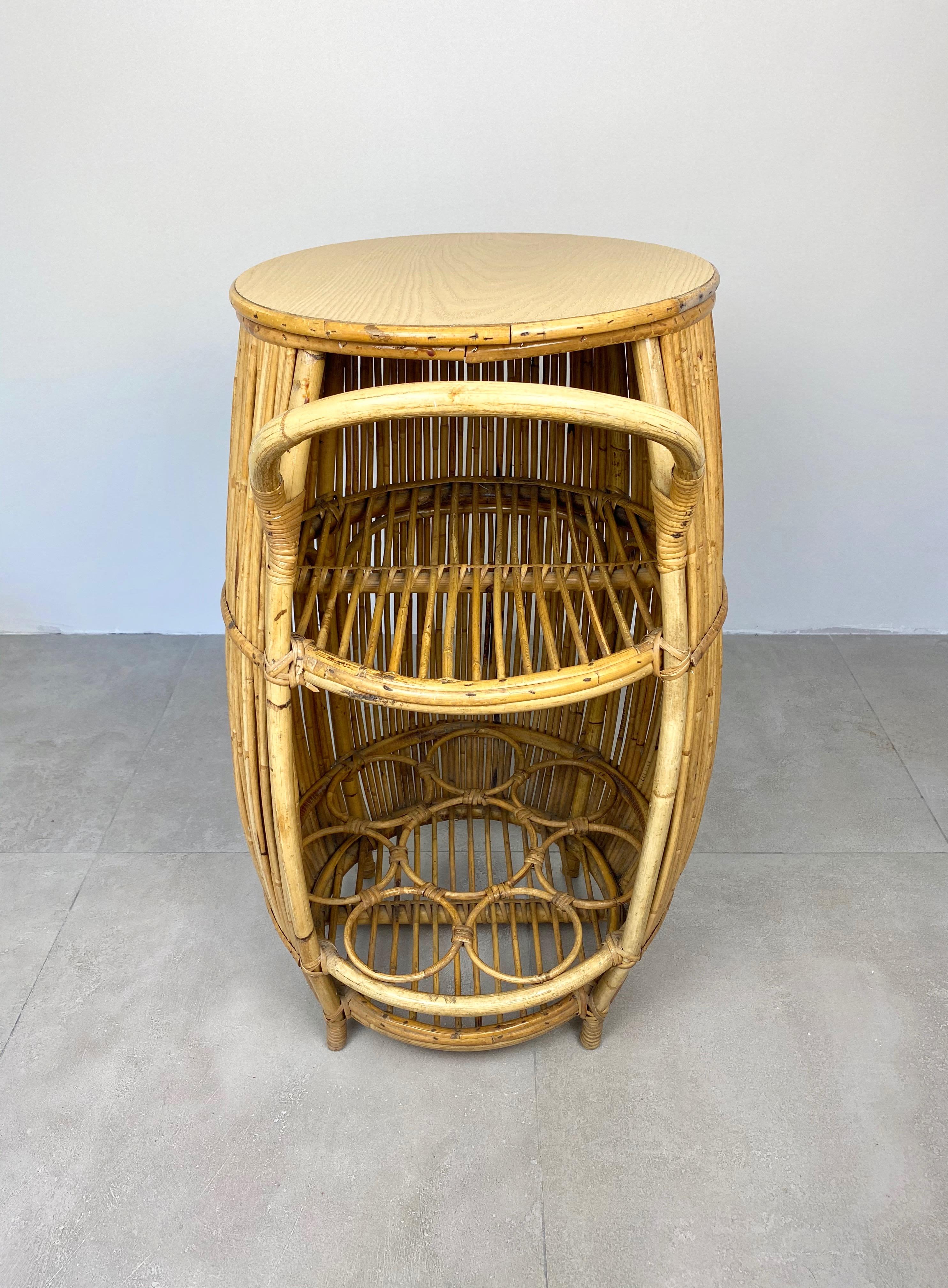 Bamboo Rattan Barrel Bar Cart Cabinet, Italy, 1960s In Good Condition For Sale In Rome, IT