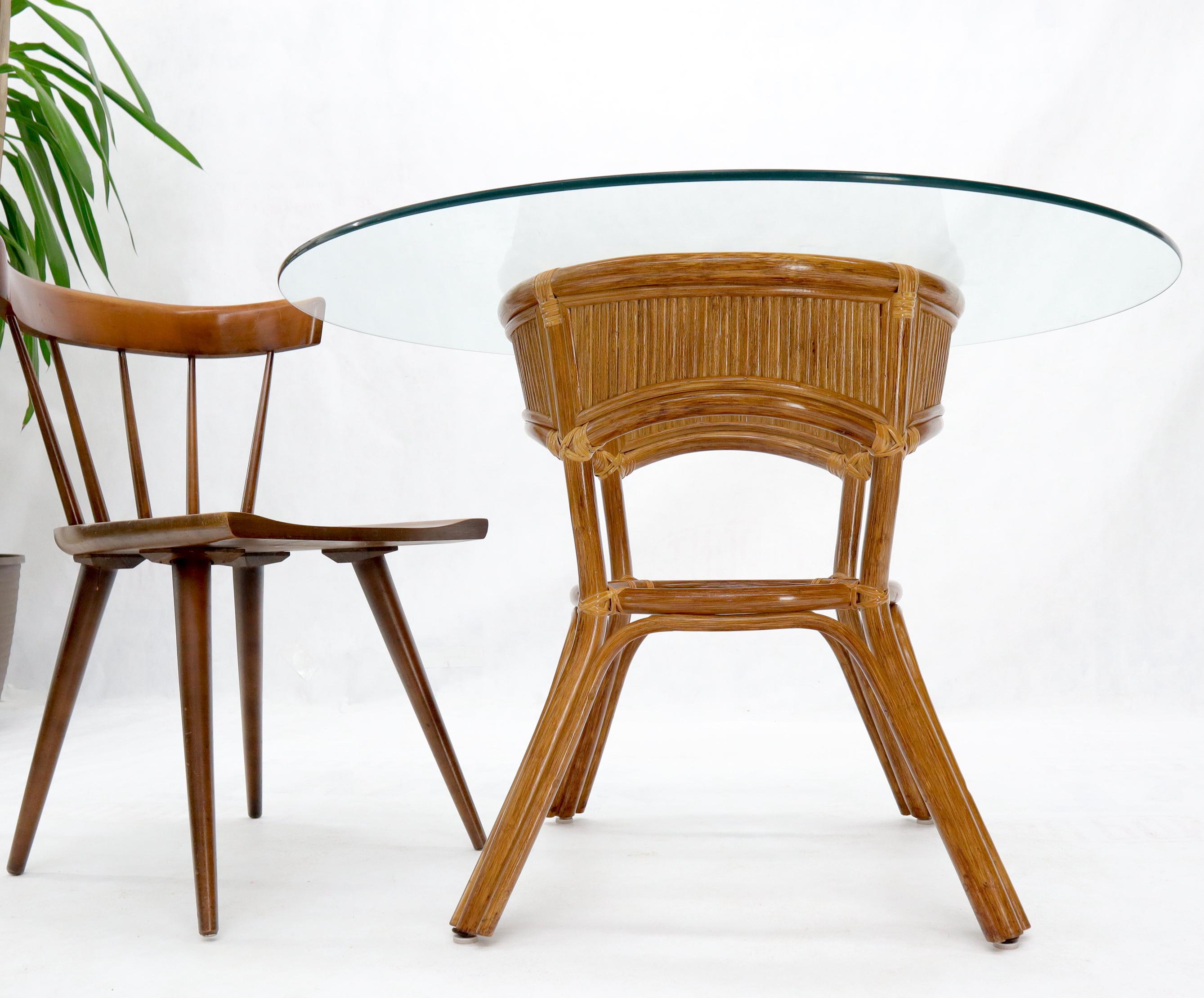 Mid-Century Modern Bamboo Rattan Base Round Glass Top Dining Dinette Table For Sale