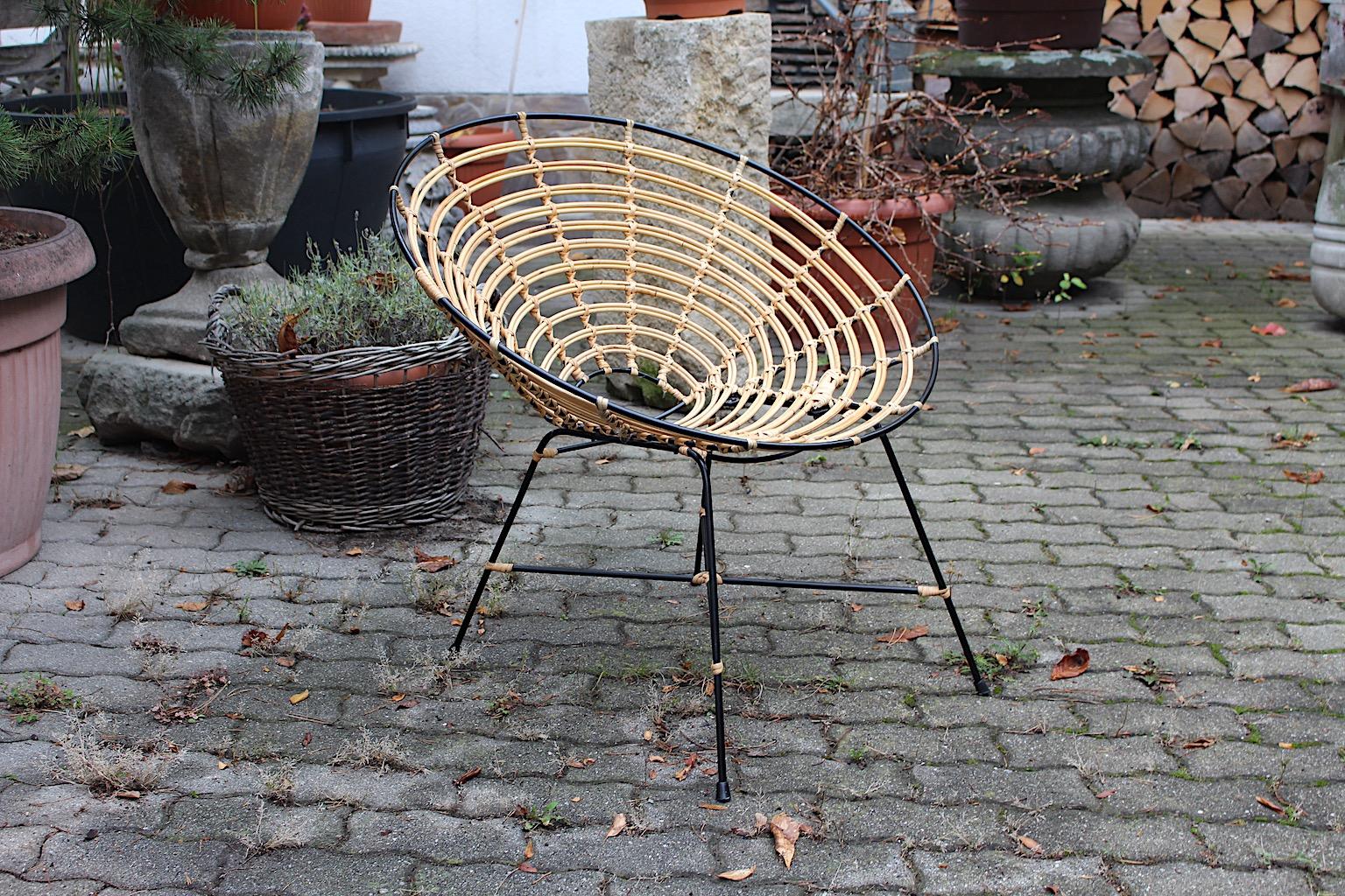 Bamboo Rattan Brown Vintage Mid-Century Modern Lounge Chair, Italy, 1960s For Sale 4