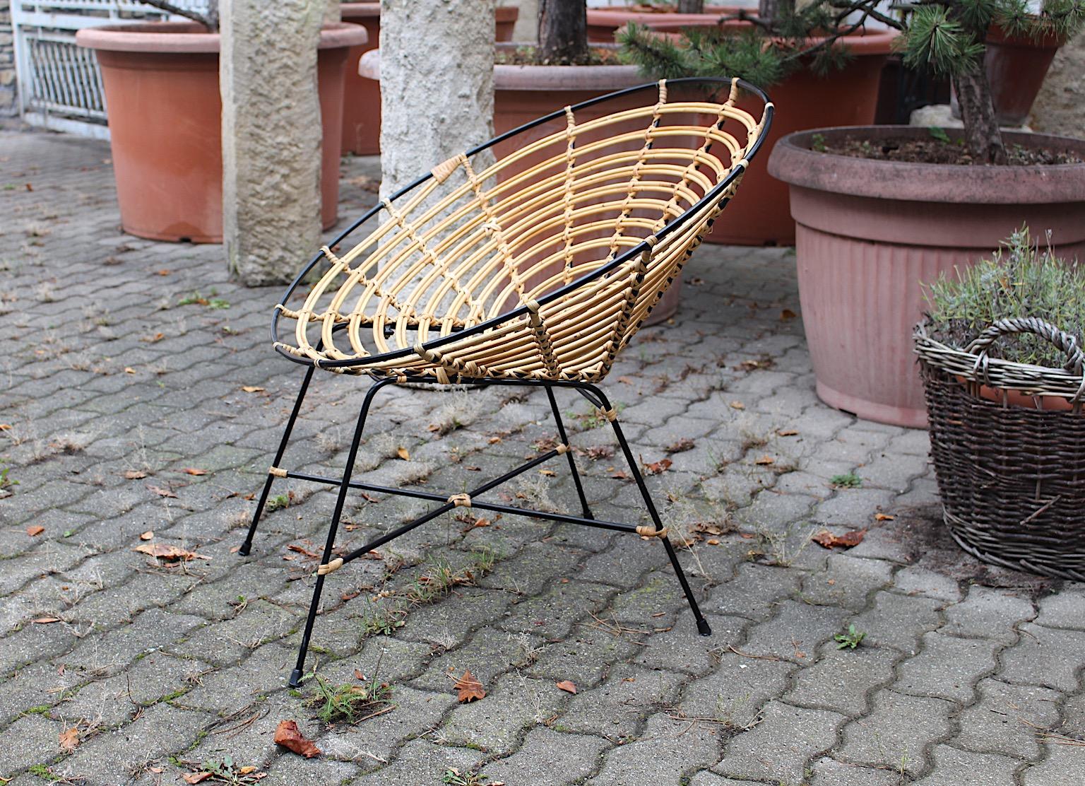 Bamboo Rattan Brown Vintage Mid-Century Modern Lounge Chair, Italy, 1960s For Sale 5