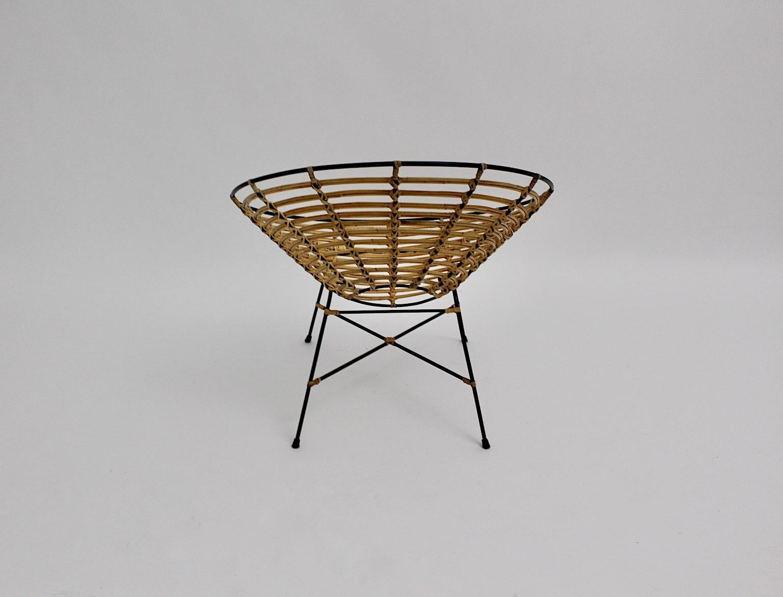 Bamboo Rattan Brown Vintage Mid-Century Modern Lounge Chair, Italy, 1960s For Sale 1