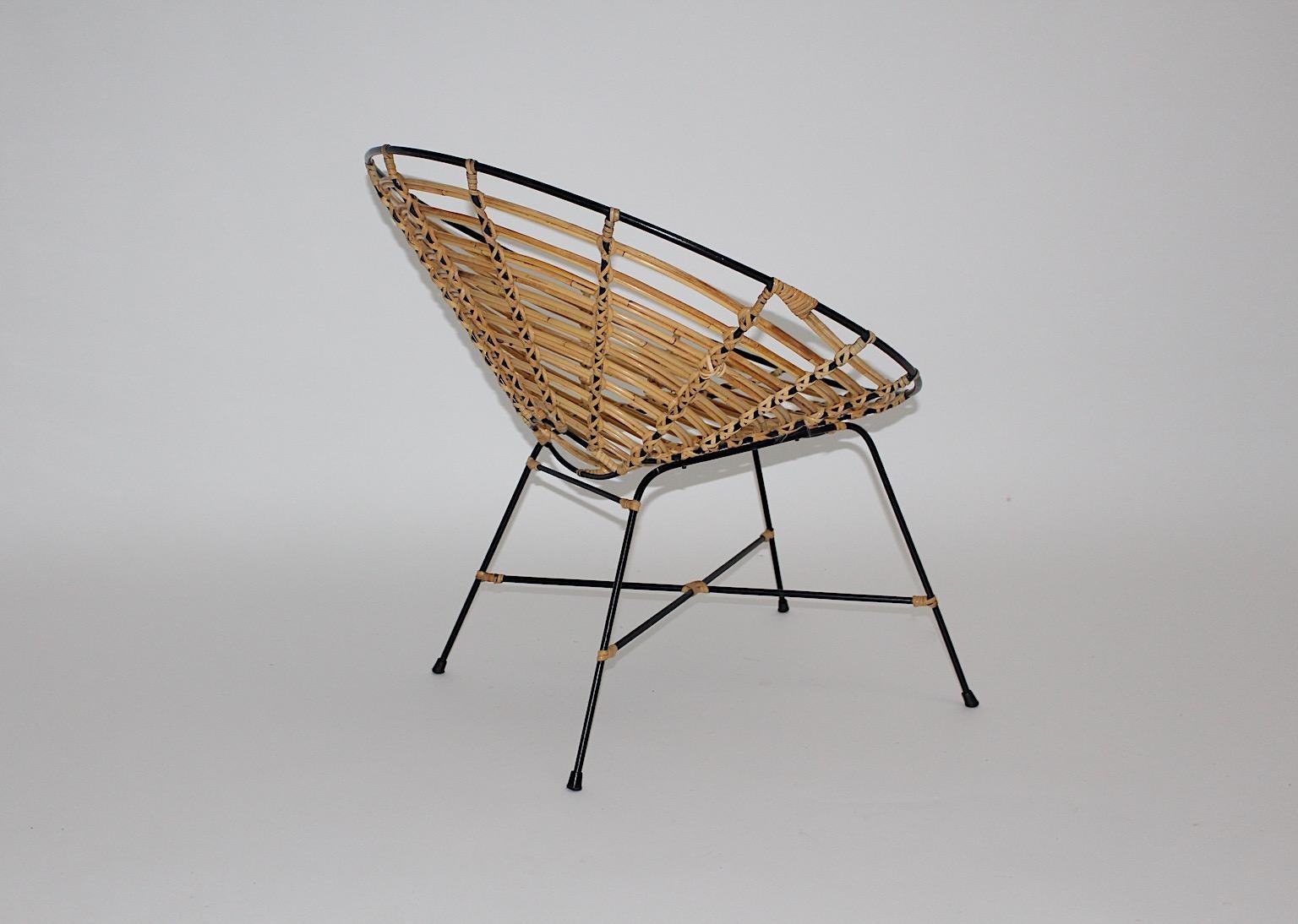 Bamboo Rattan Brown Vintage Mid-Century Modern Lounge Chair, Italy, 1960s For Sale 2