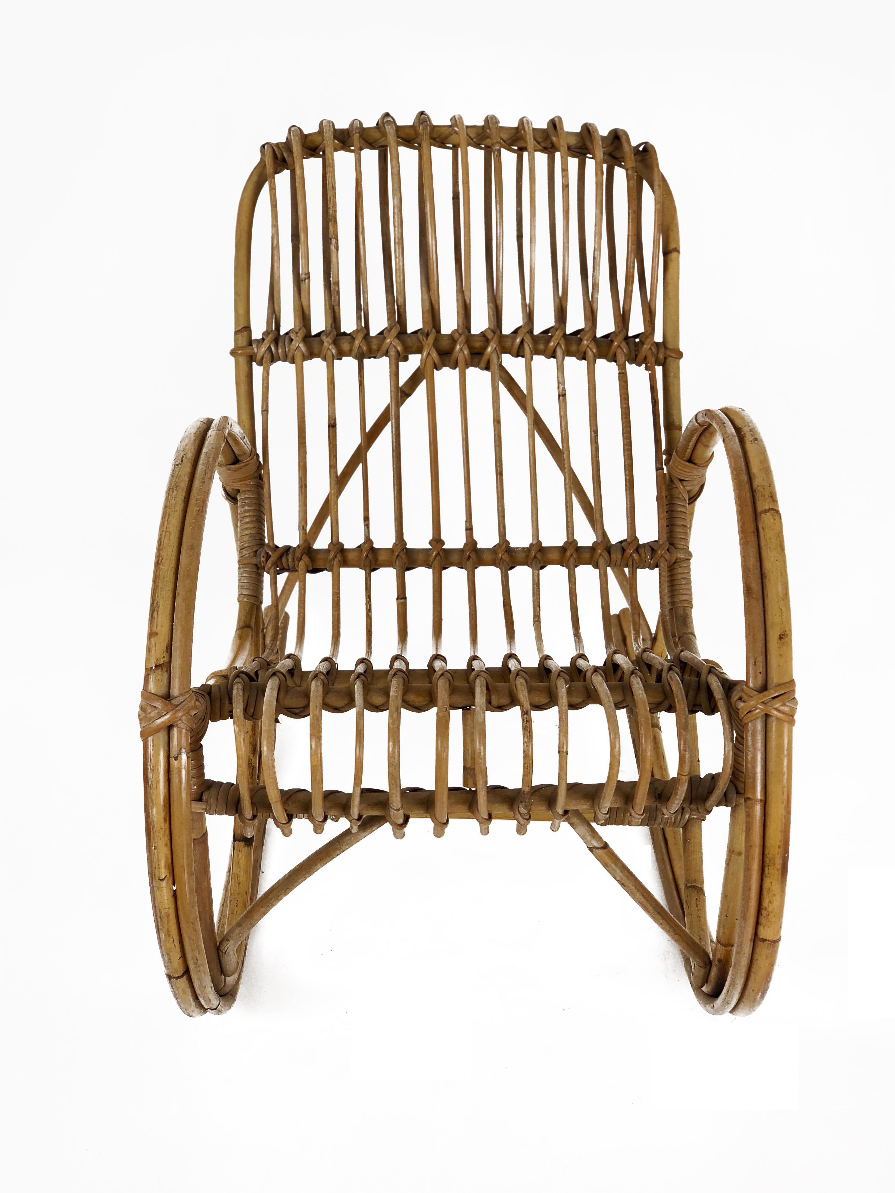 Mid-Century Modern Fauteuil à bascule en rotin et bambou pour enfants, années 1950