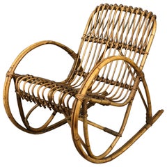 Fauteuil à bascule en rotin et bambou pour enfants, années 1950