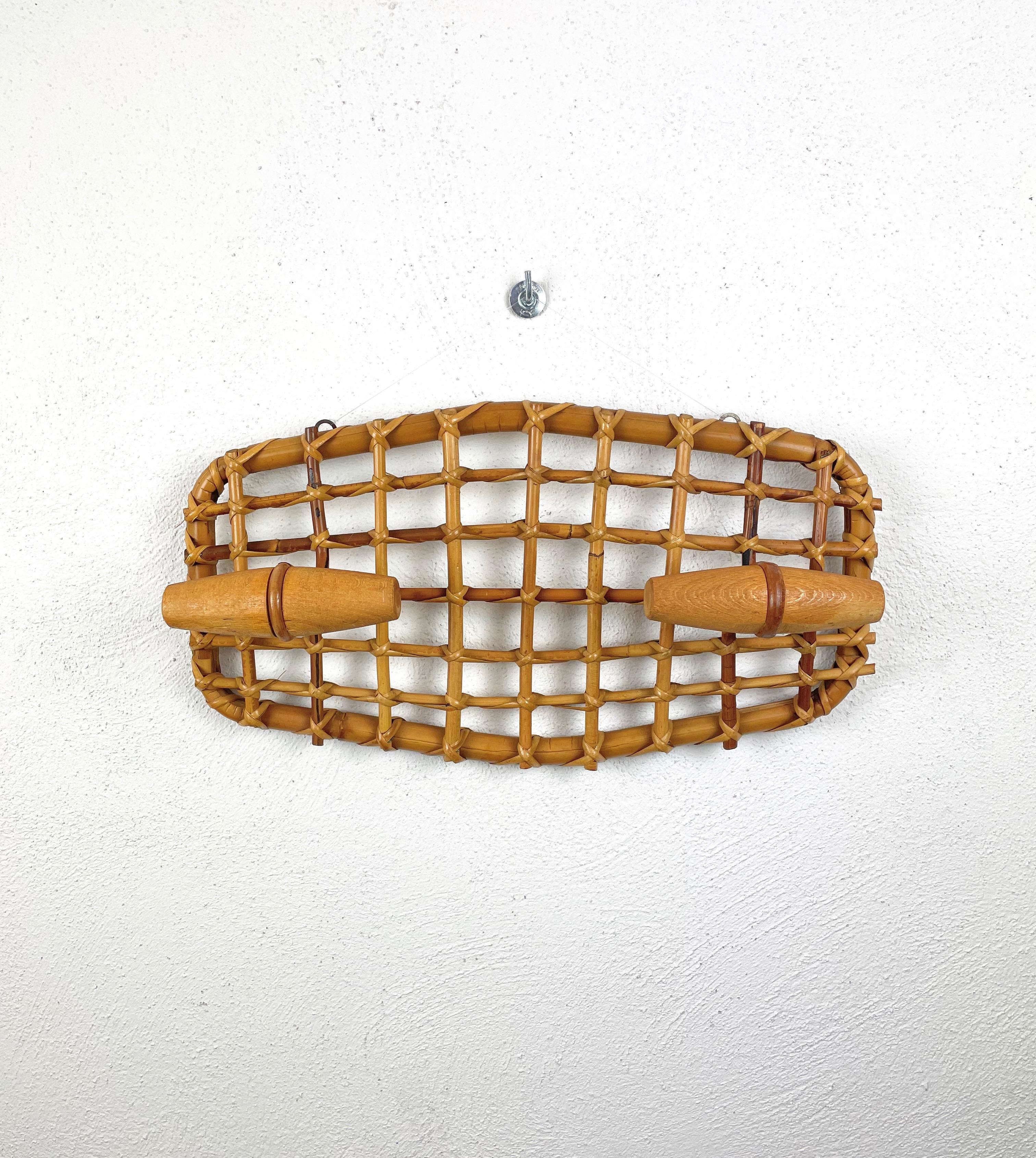 Bamboo & Rattan Coat Rack Hanger Attributed to Olaf von Bohr, Italy, 1950s In Good Condition For Sale In Rome, IT