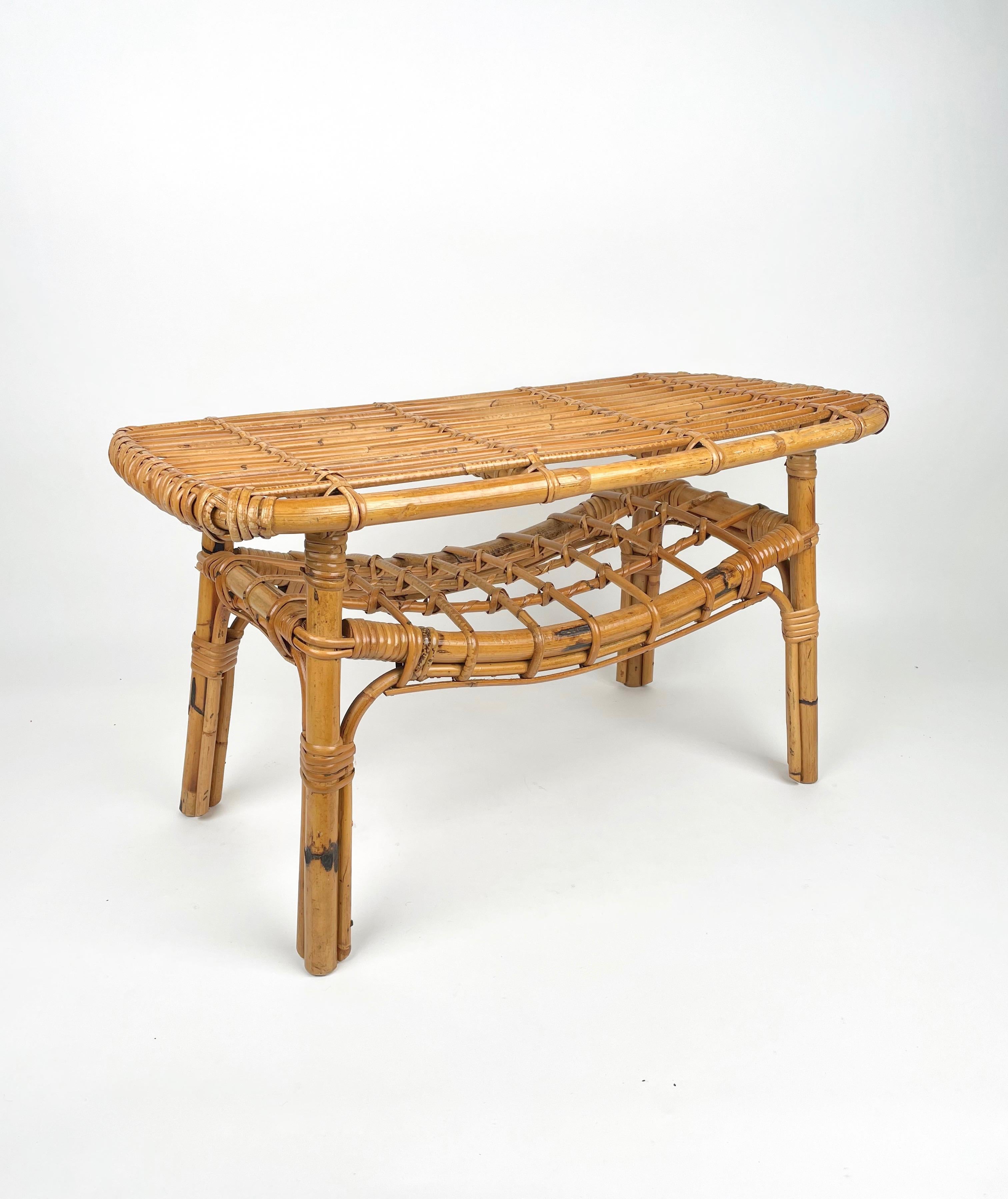 Bamboo & Rattan French Riviera Coffee Table with Magazine Rack, Italy, 1960s In Good Condition For Sale In Rome, IT