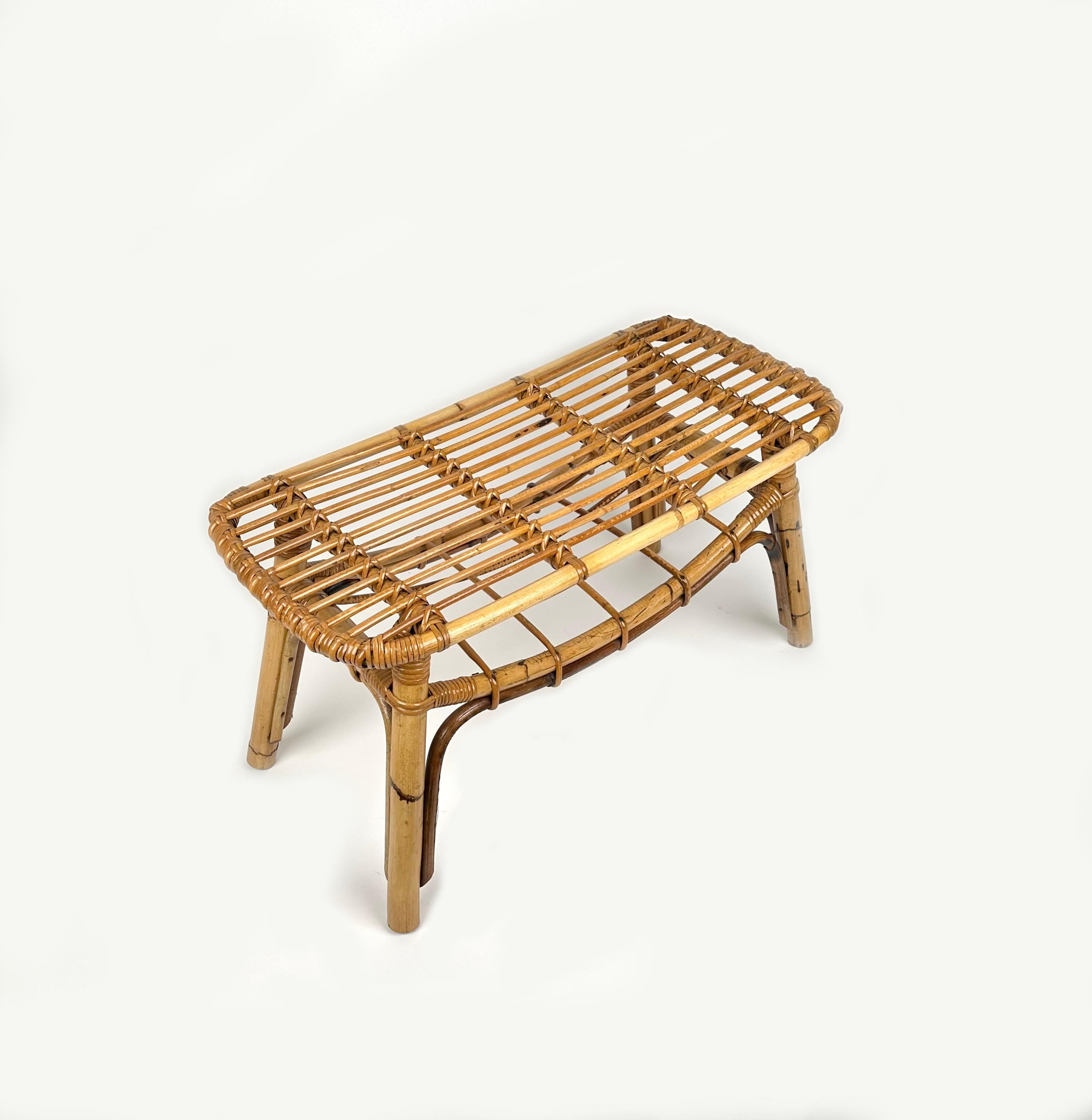Bamboo & Rattan French Riviera Coffee Table with Magazine Rack, Italy 1960s In Good Condition For Sale In Rome, IT