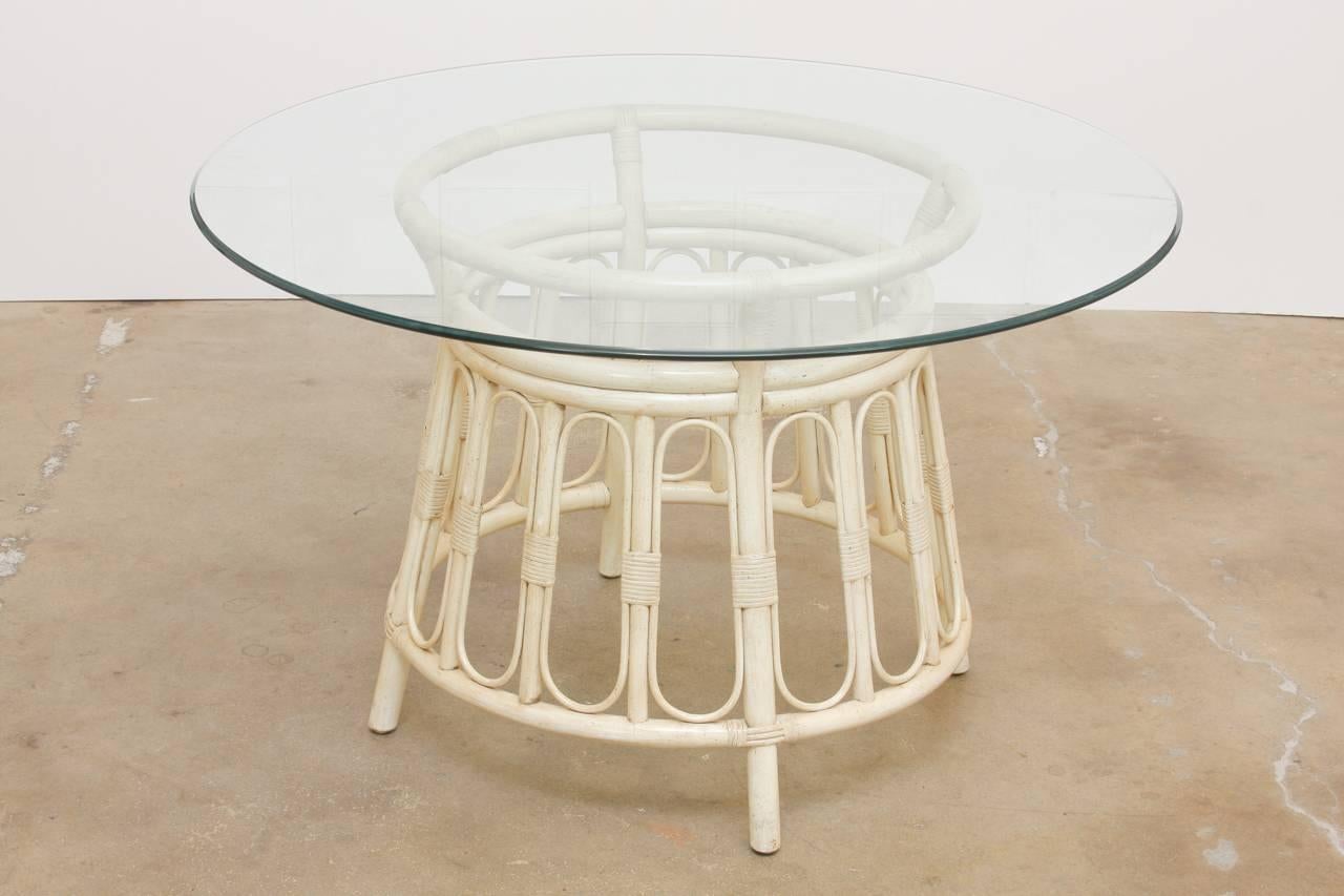 Bamboo Rattan Lacquered Round Dining Table by Brown Jordan In Good Condition In Rio Vista, CA