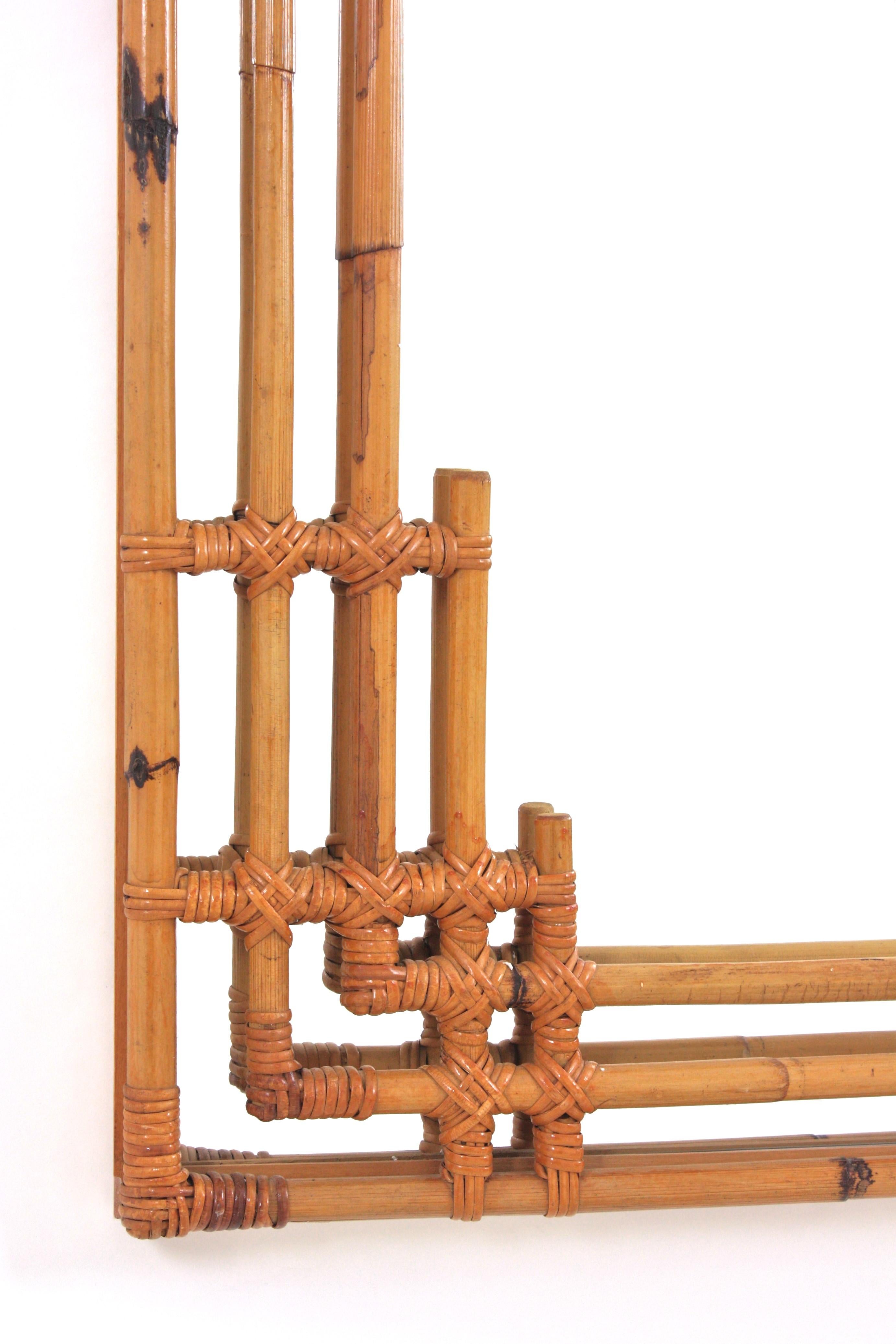 Bamboo Rattan Large Rectangular Mirror with Geometric Frame In Good Condition For Sale In Barcelona, ES