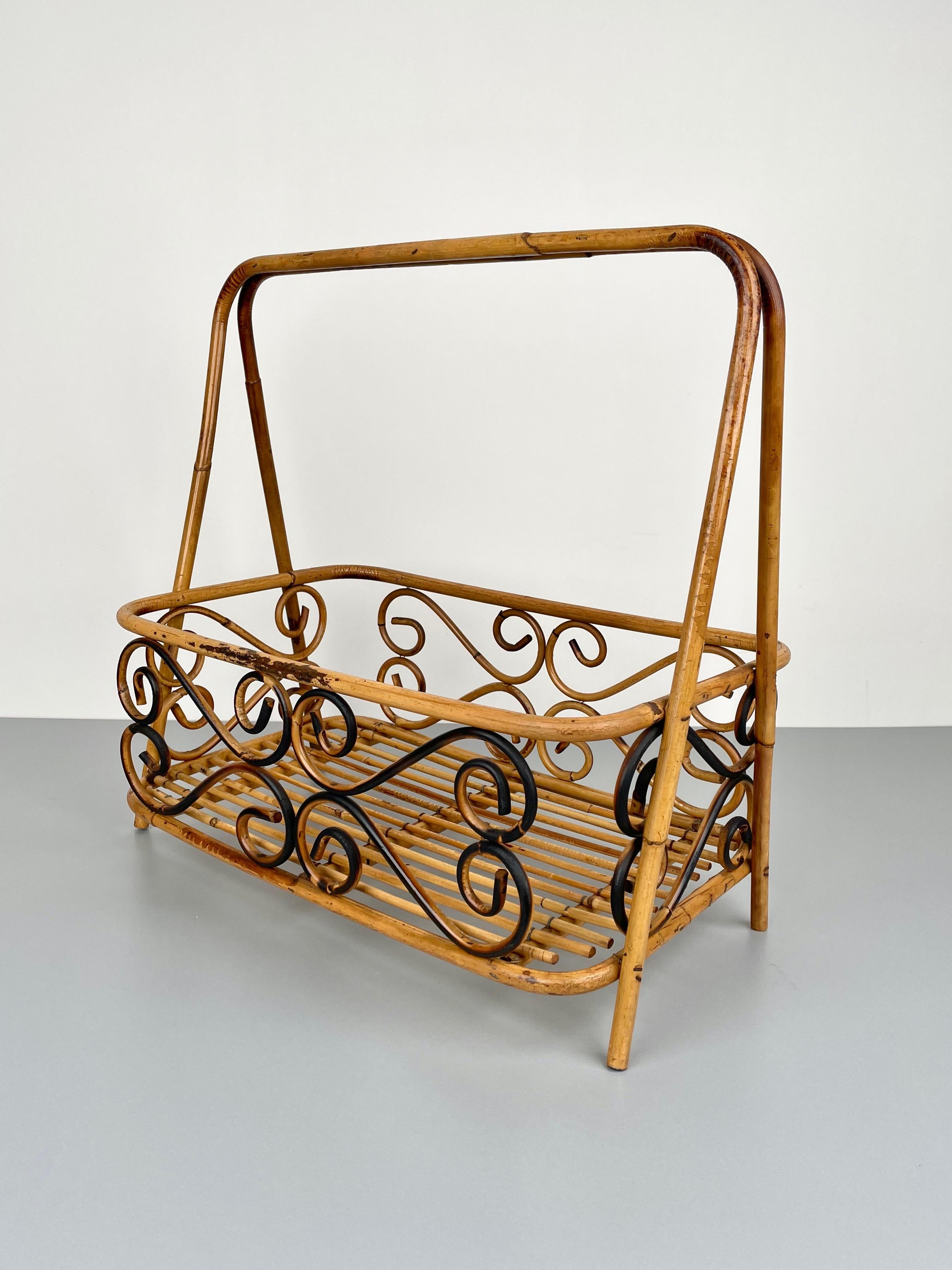 Bamboo & Rattan Magazine Rack Holder, Italy, 1960s In Good Condition For Sale In Rome, IT