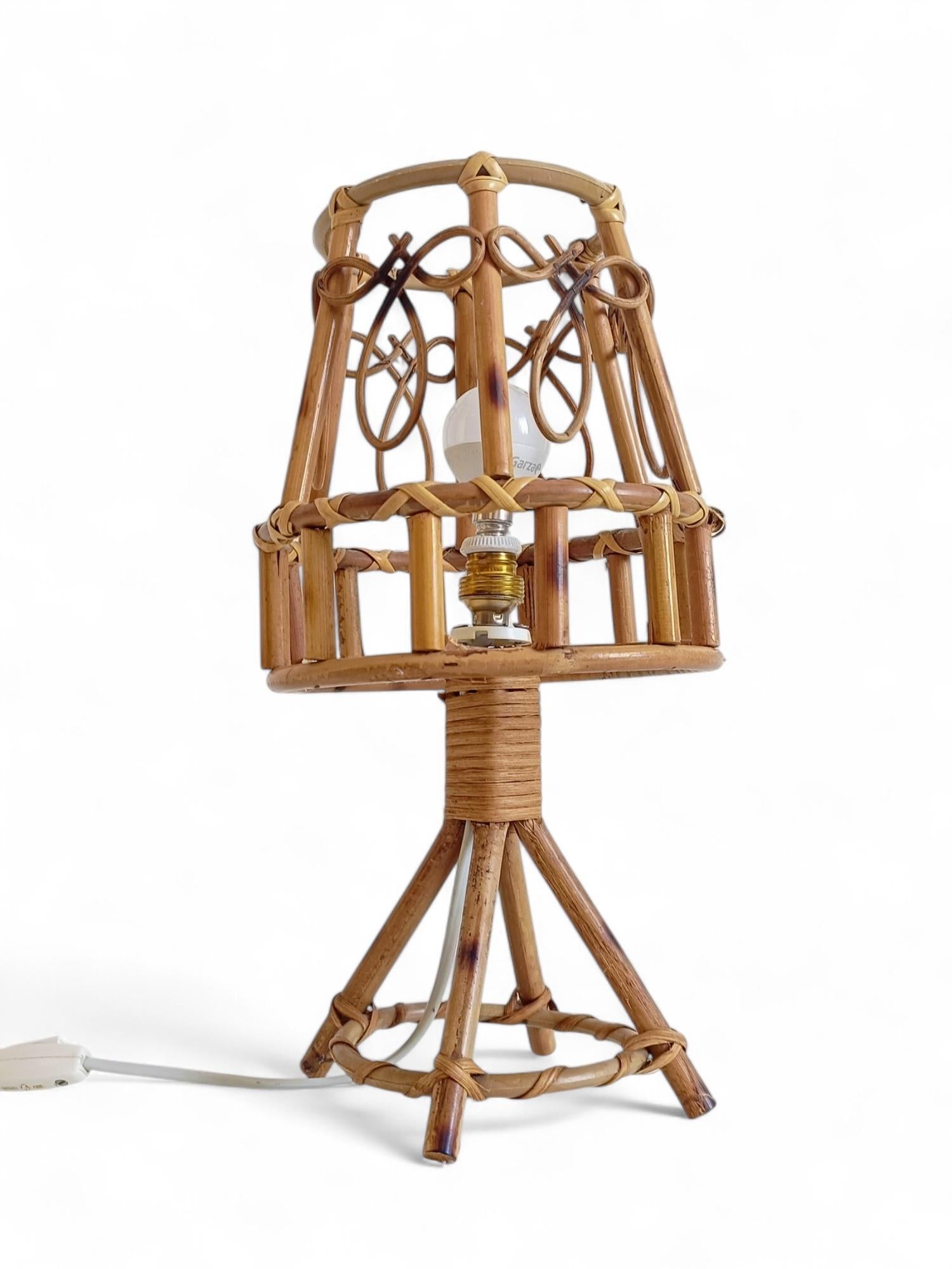 Mid-Century Modern Bamboo Rattan Mid-Century Table Lamp in The Style of Louis Sognot, c. 1960 For Sale