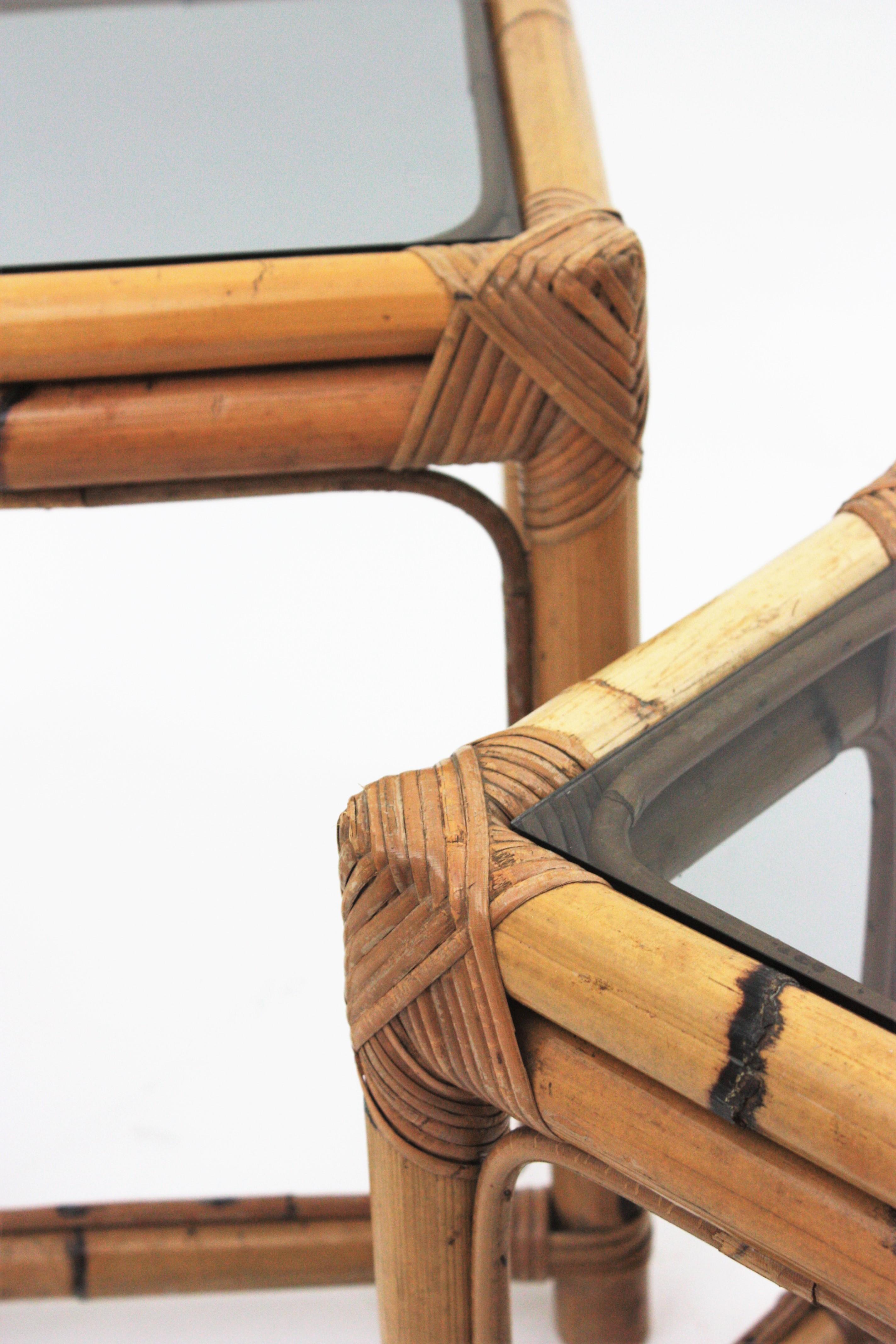 Nesting-Tische aus Bambus und Rattan mit Rauchglasplatte im Angebot 8