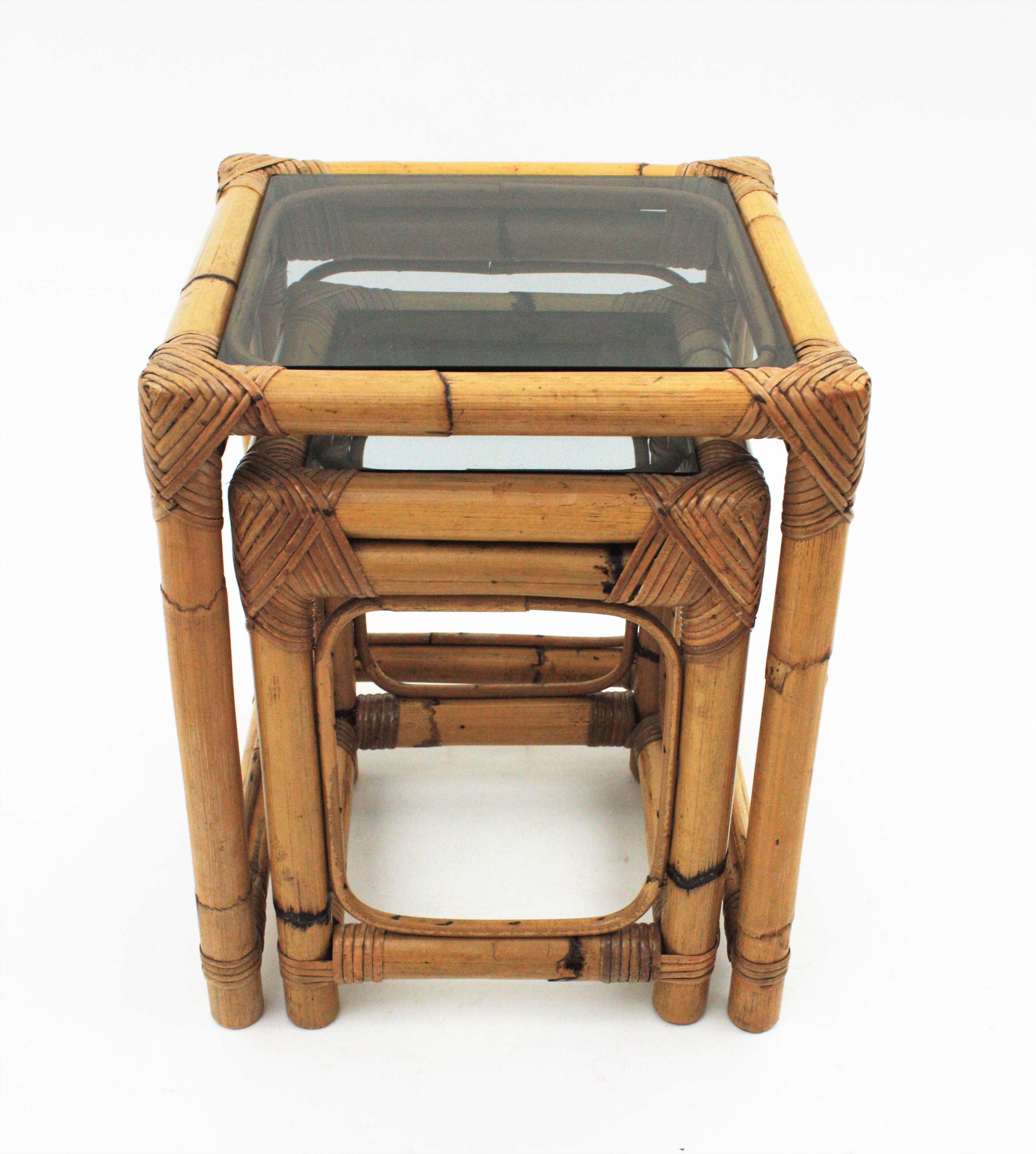 20th Century Bamboo Rattan Nesting Tables with Smoked Glass Top For Sale