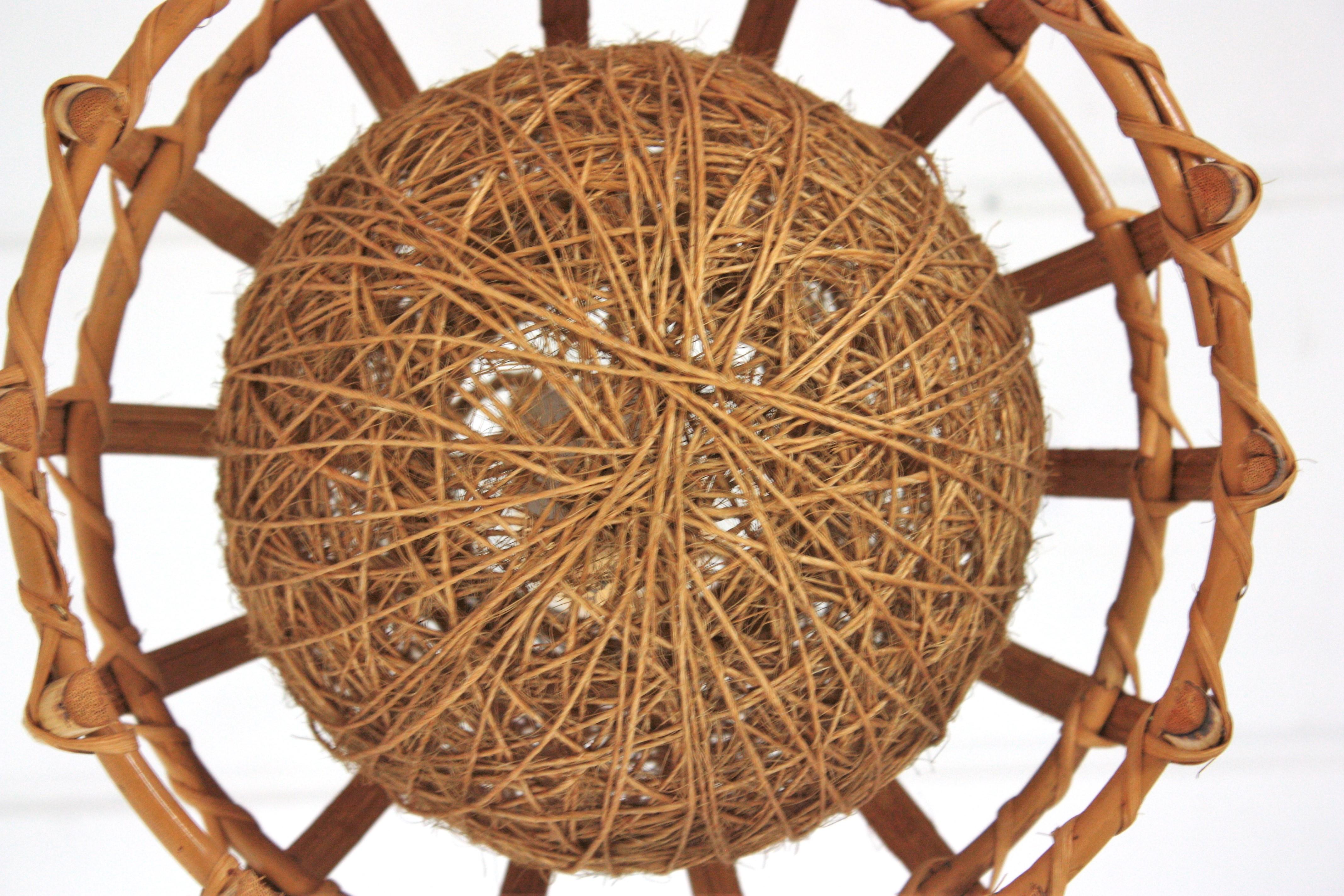 Bamboo Rattan Pendelleuchte mit geflochtenem Seil Globe Lighting Lampenschirm im Angebot 1