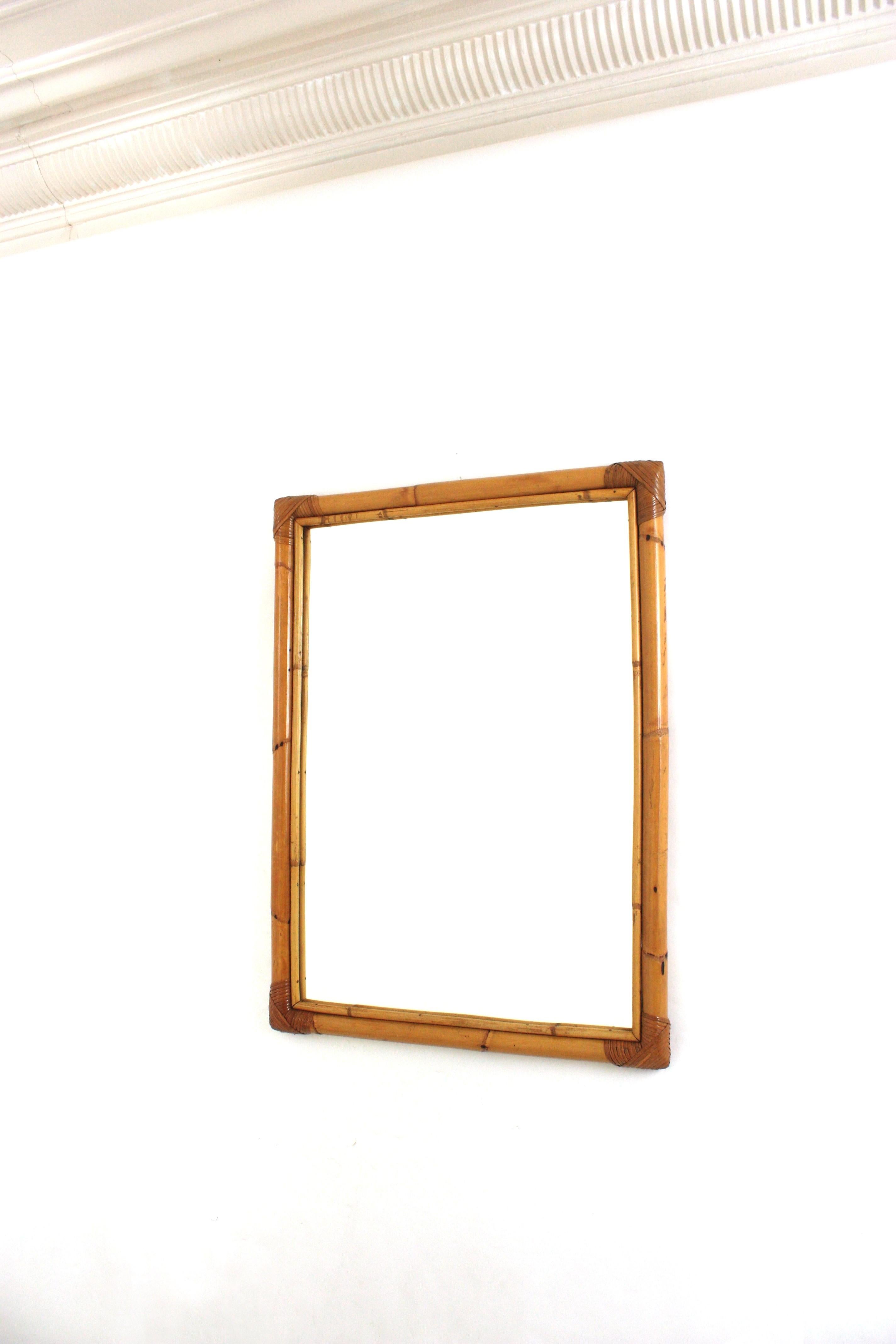 Bambou Miroir rectangulaire en rotin de bambou, années 1960 en vente